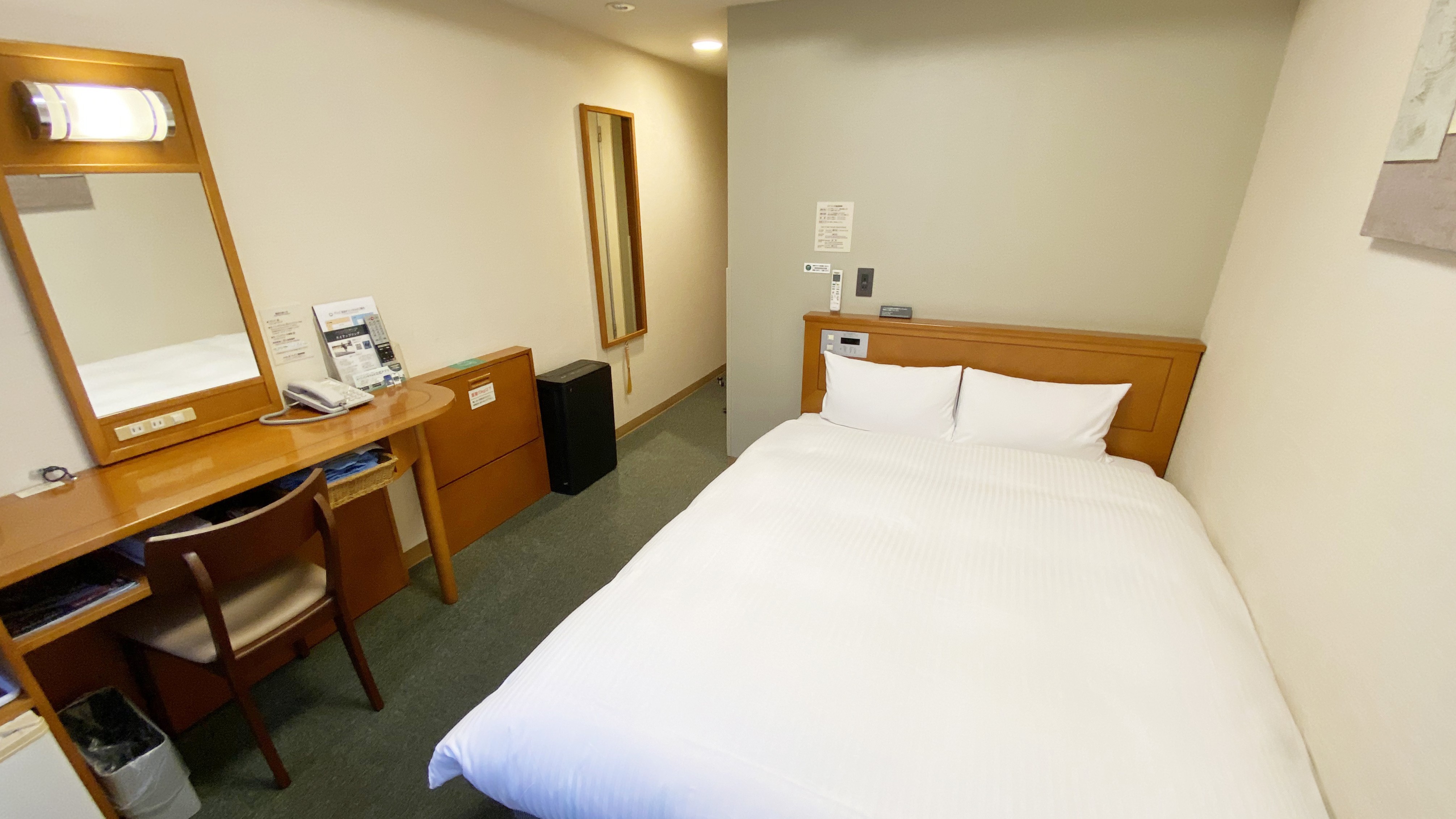 セミダブルルーム