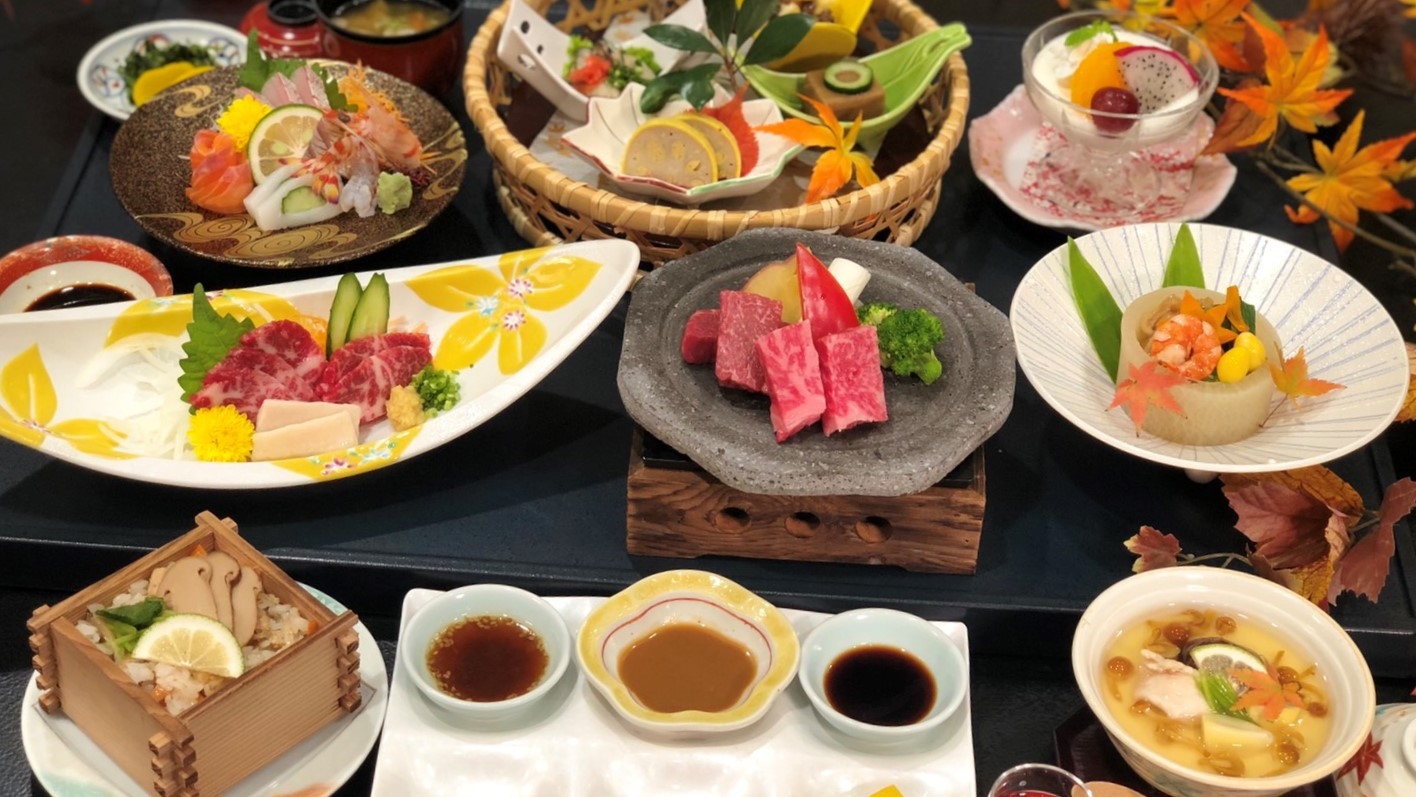 【阿蘇のグルメ旅におすすめ！】和王vs赤牛の食べ比べ会席プラン