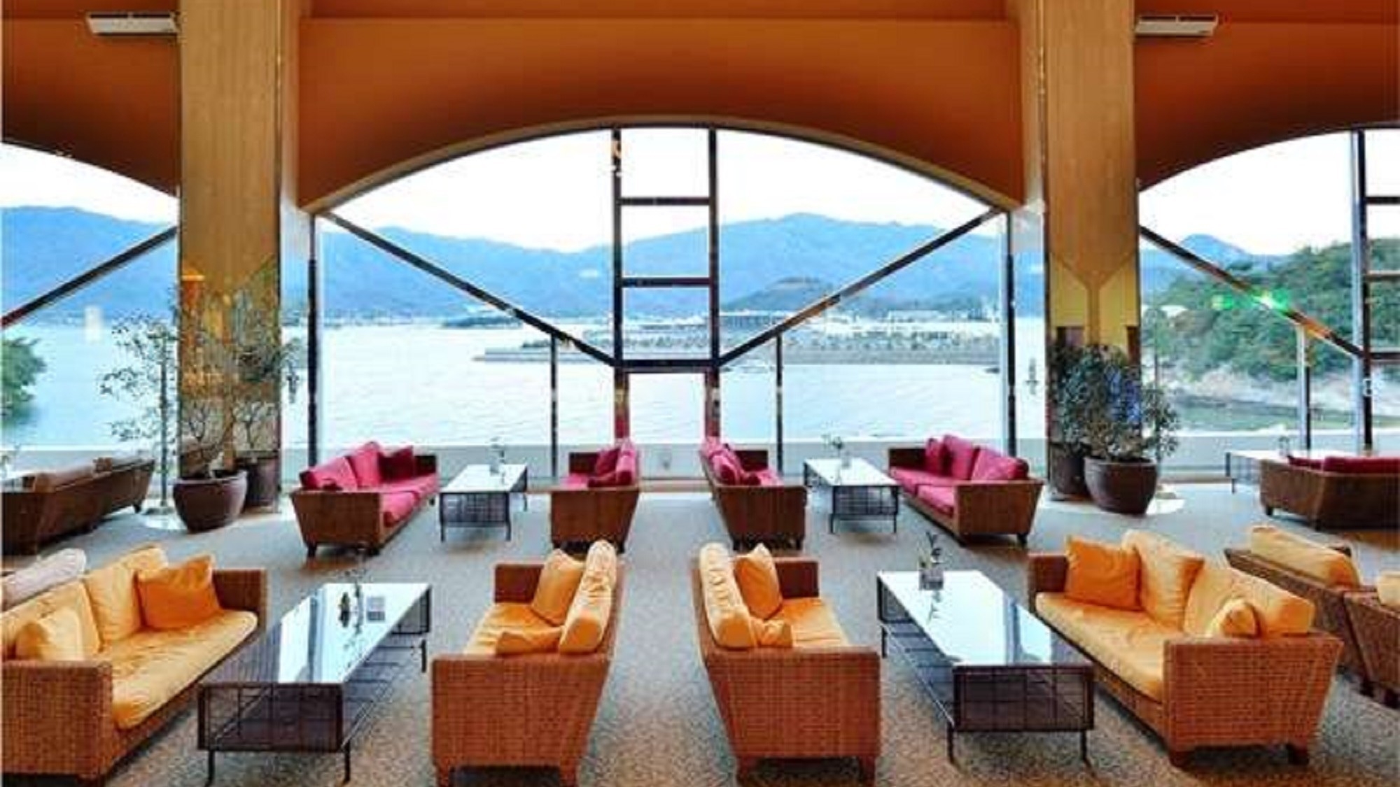 【直前割◆ラストサマー旅応援】9月限定！お一人様2200円OFF★ドリンク飲み放題付★バイキング