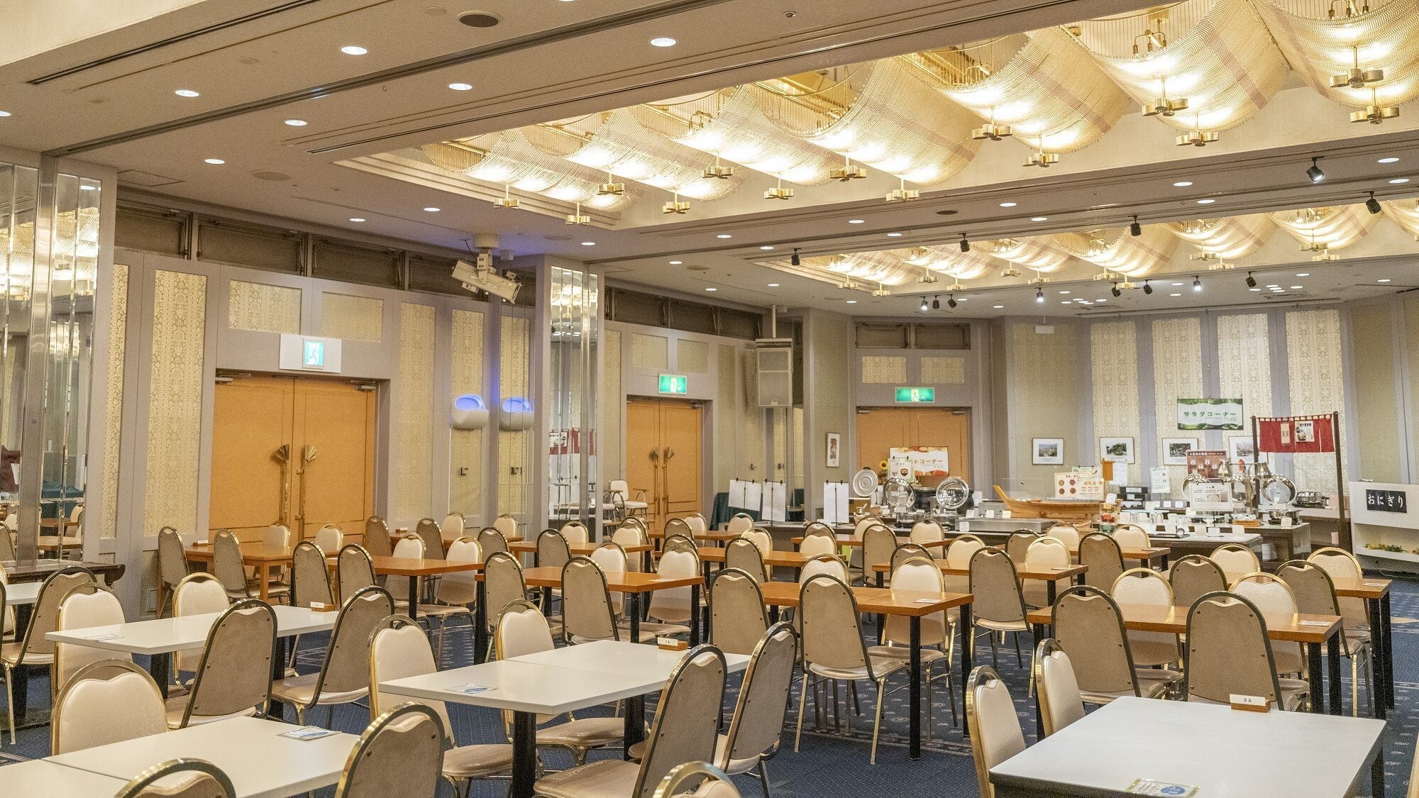 ◆バイキング会場｜小豆島のおいしい食材、本場の本物にこだわったバイキング。※日によって異なります。