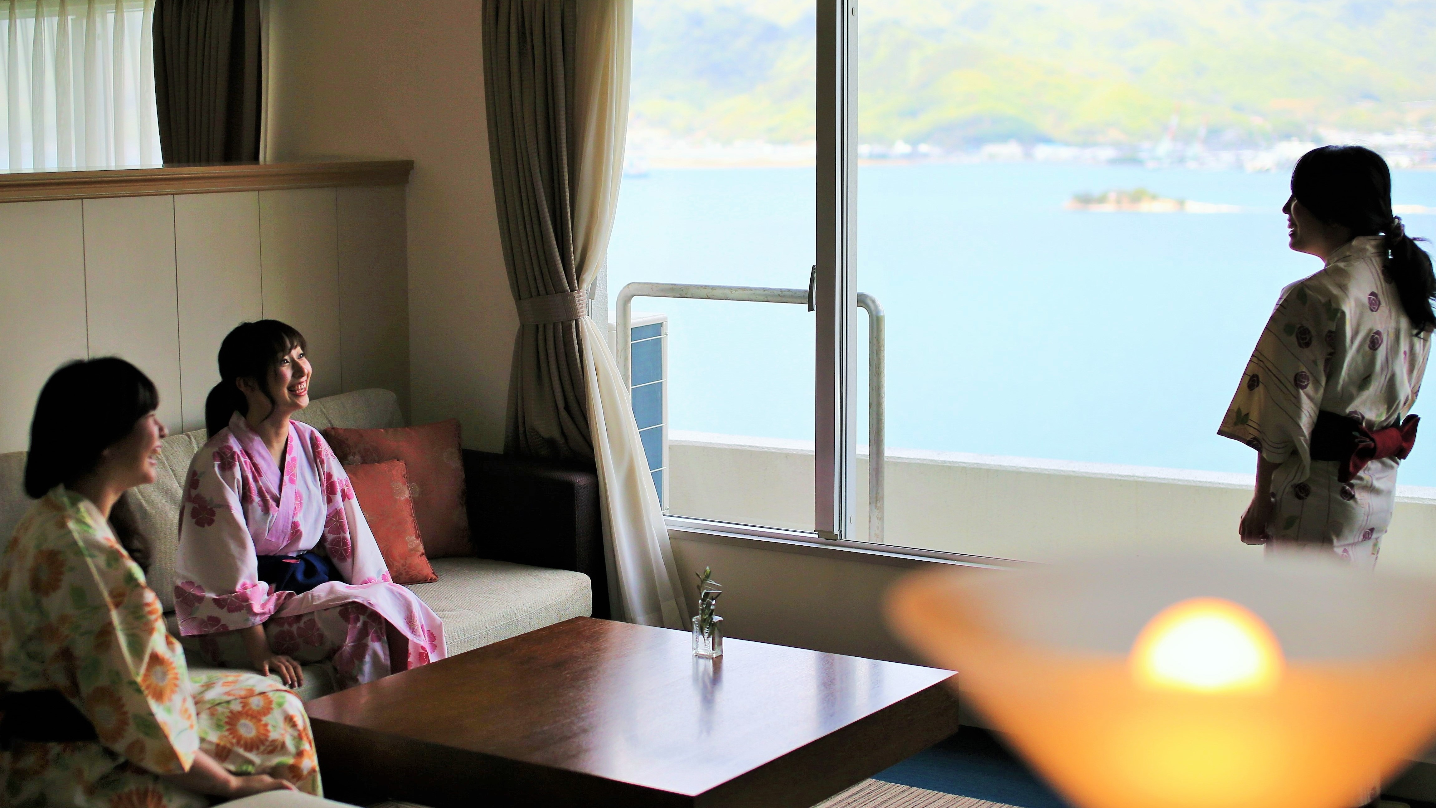 ◆ロイヤルスイート｜120㎡の広々としたお部屋(最大8名定員)なので、グループ旅行にも最適です。