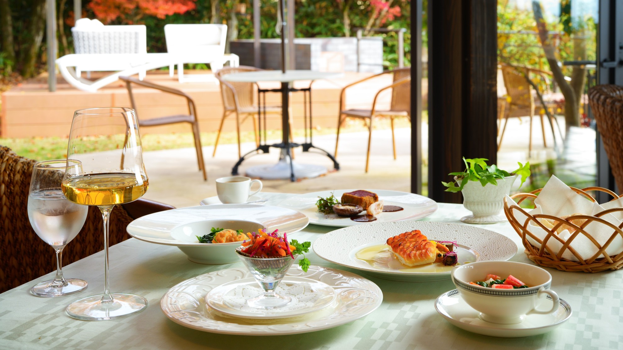 【記念日プラン】誕生日や結婚記念日に最適。シャンパーニュ＆オリジナルデザートの特典付