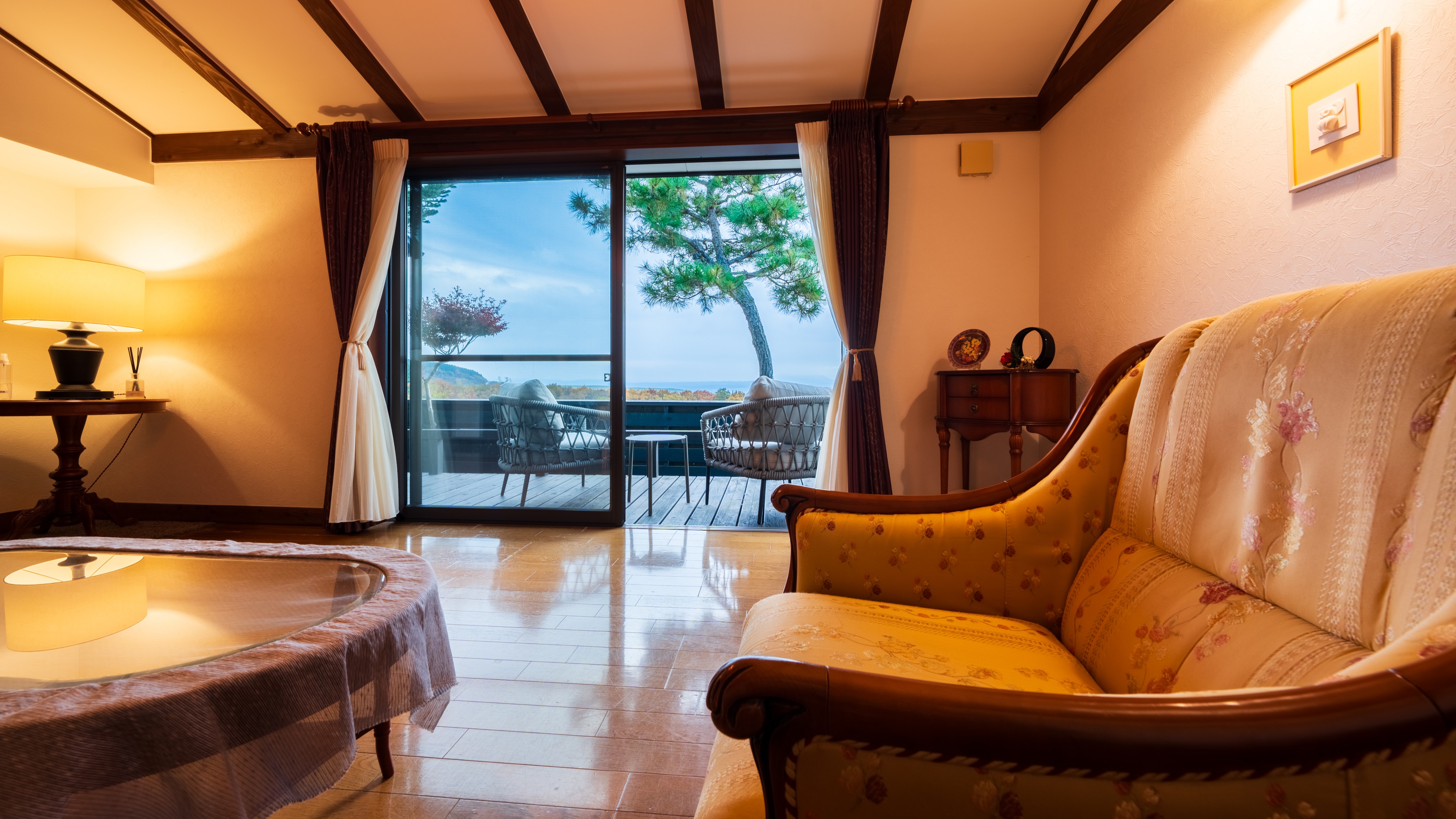 デラックスルーム