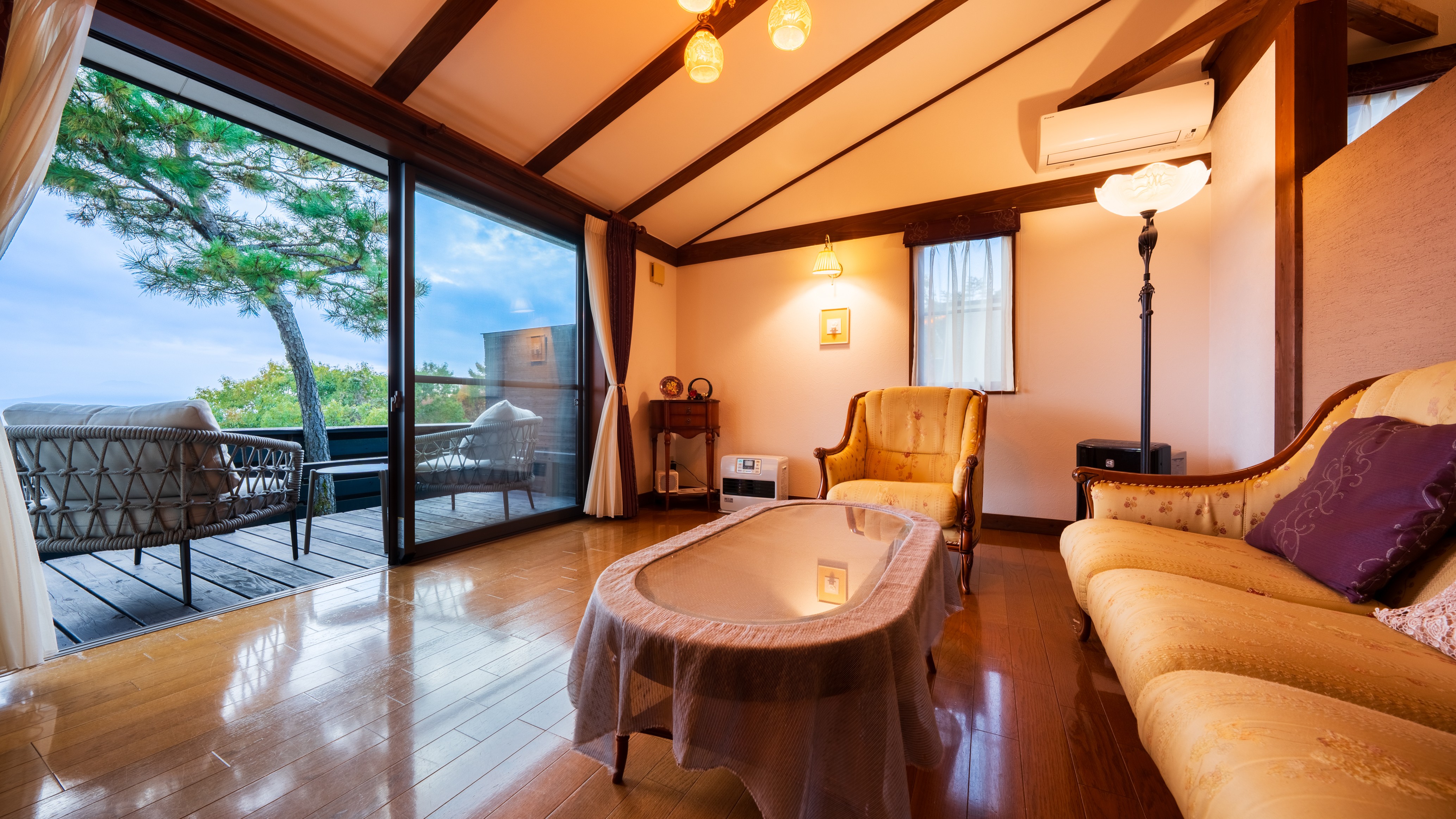 デラックスルーム