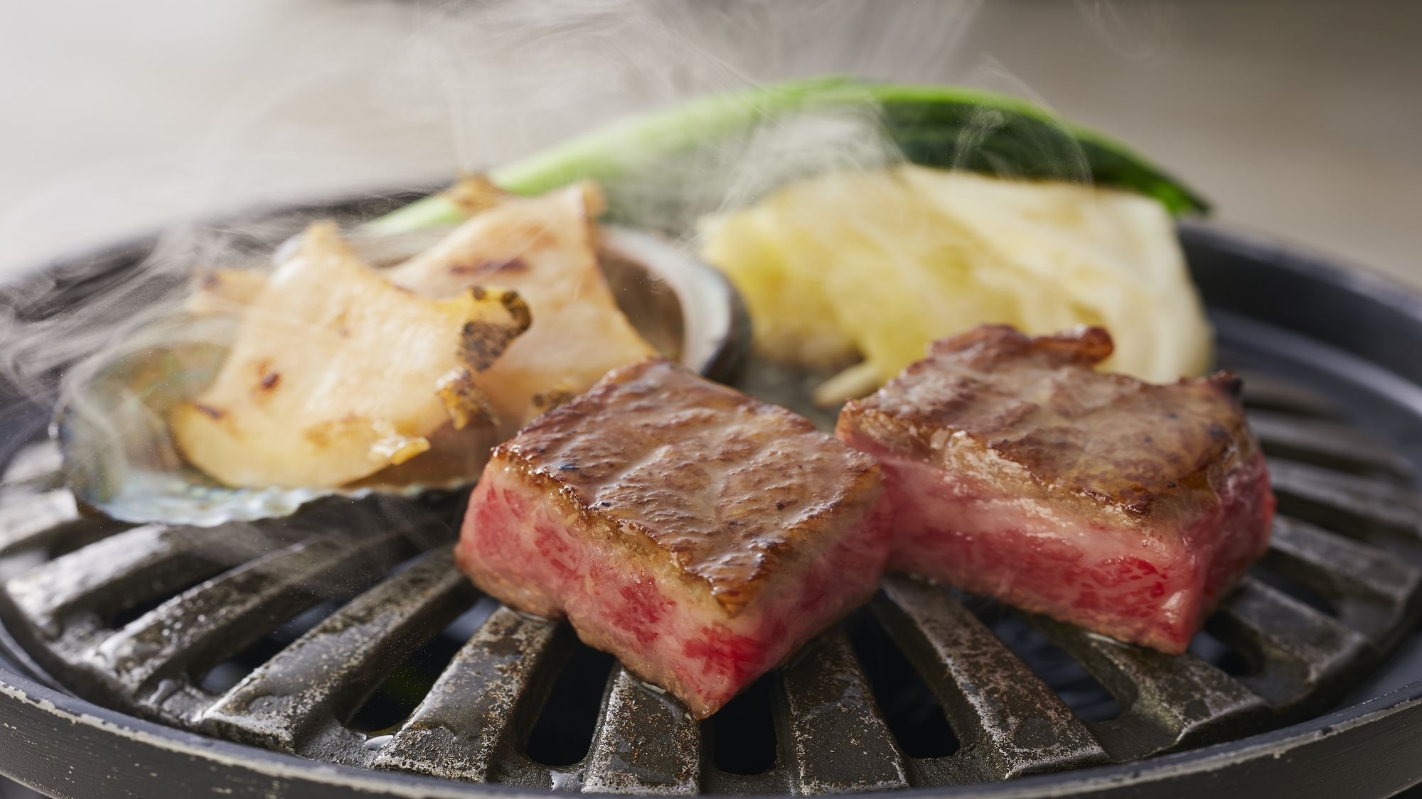 2026年4月リブランド【土地の恵み会席】料理長自慢 黒毛和牛なにわ黒牛とアワビの饗宴を楽しむ