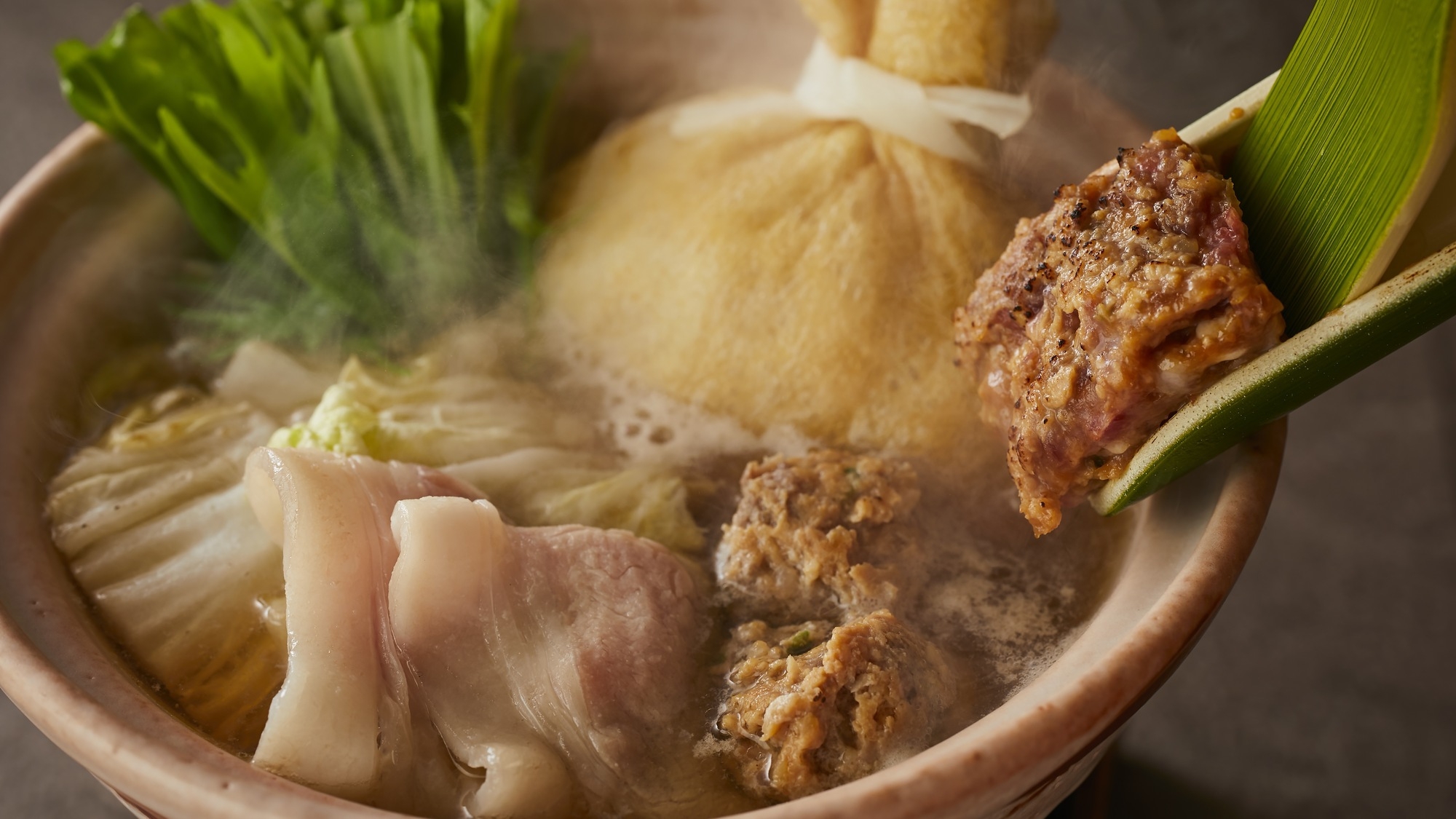 わんちゃん宿泊料半額！【季節の会席】万葉の地でヤマトポークと旬を味わう