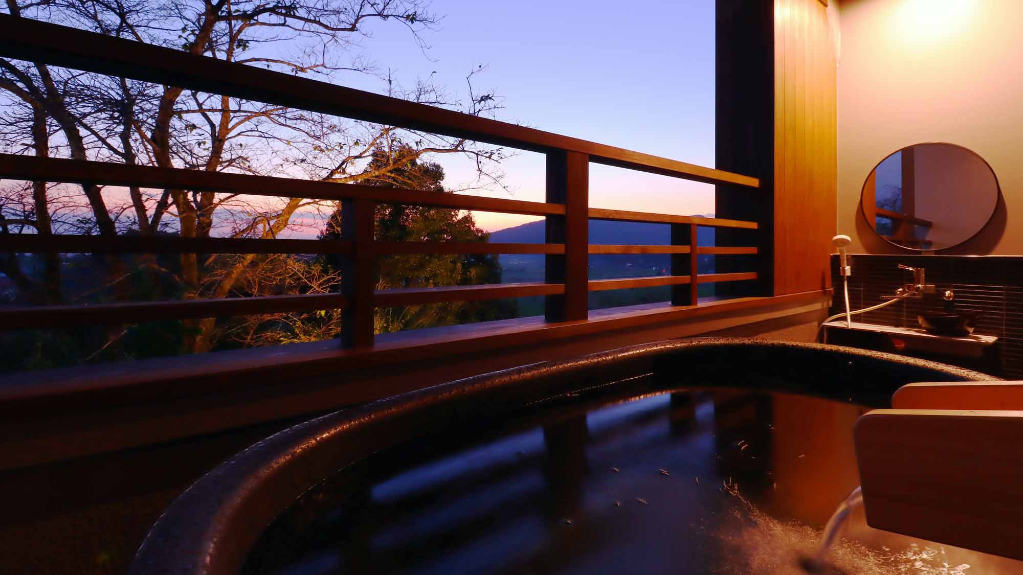 半露天風呂付和洋室＜2階＞さざんか