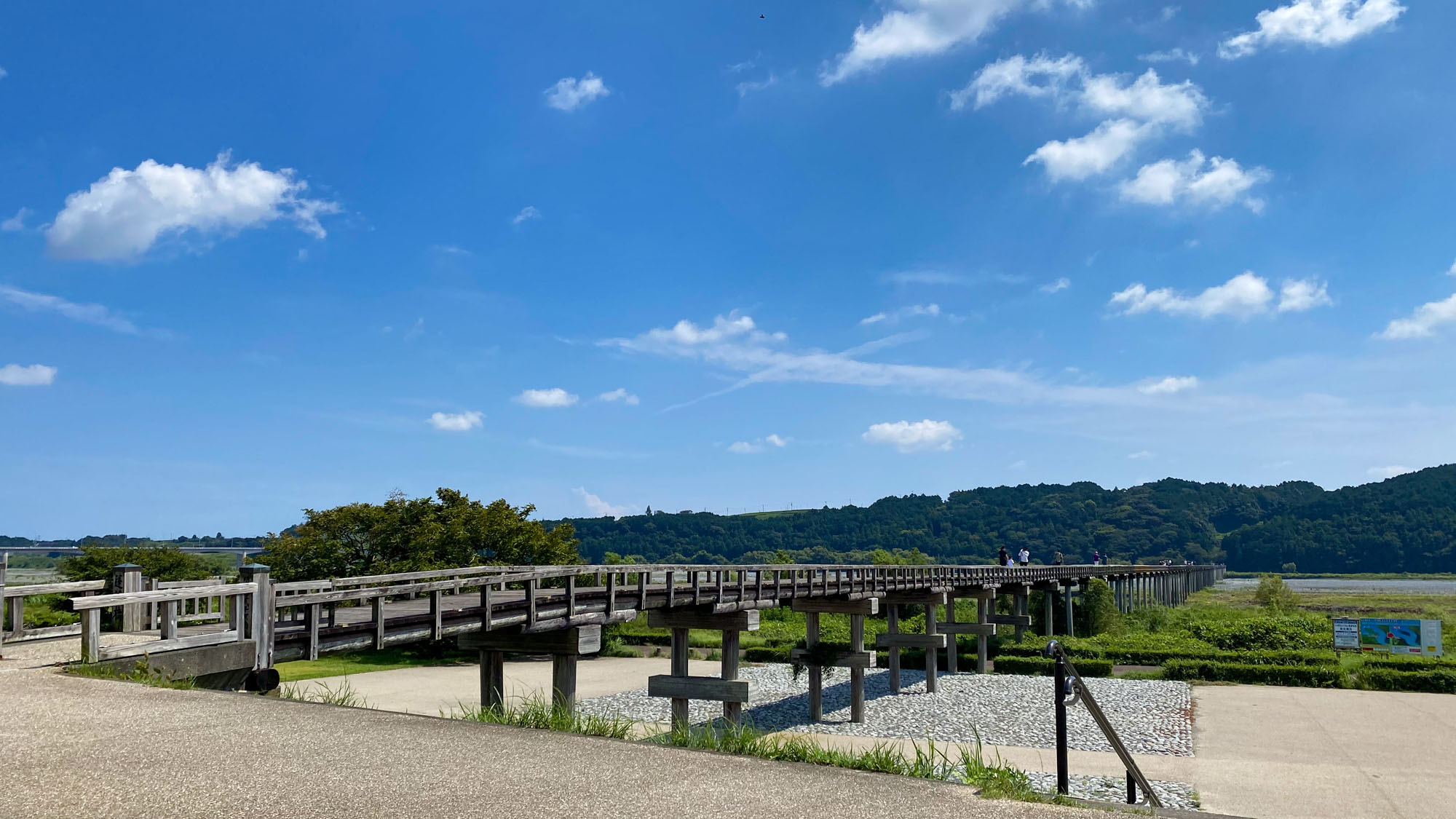 島田蓬莱橋　「世界一長い木造歩道橋」としてギネスブックに認定