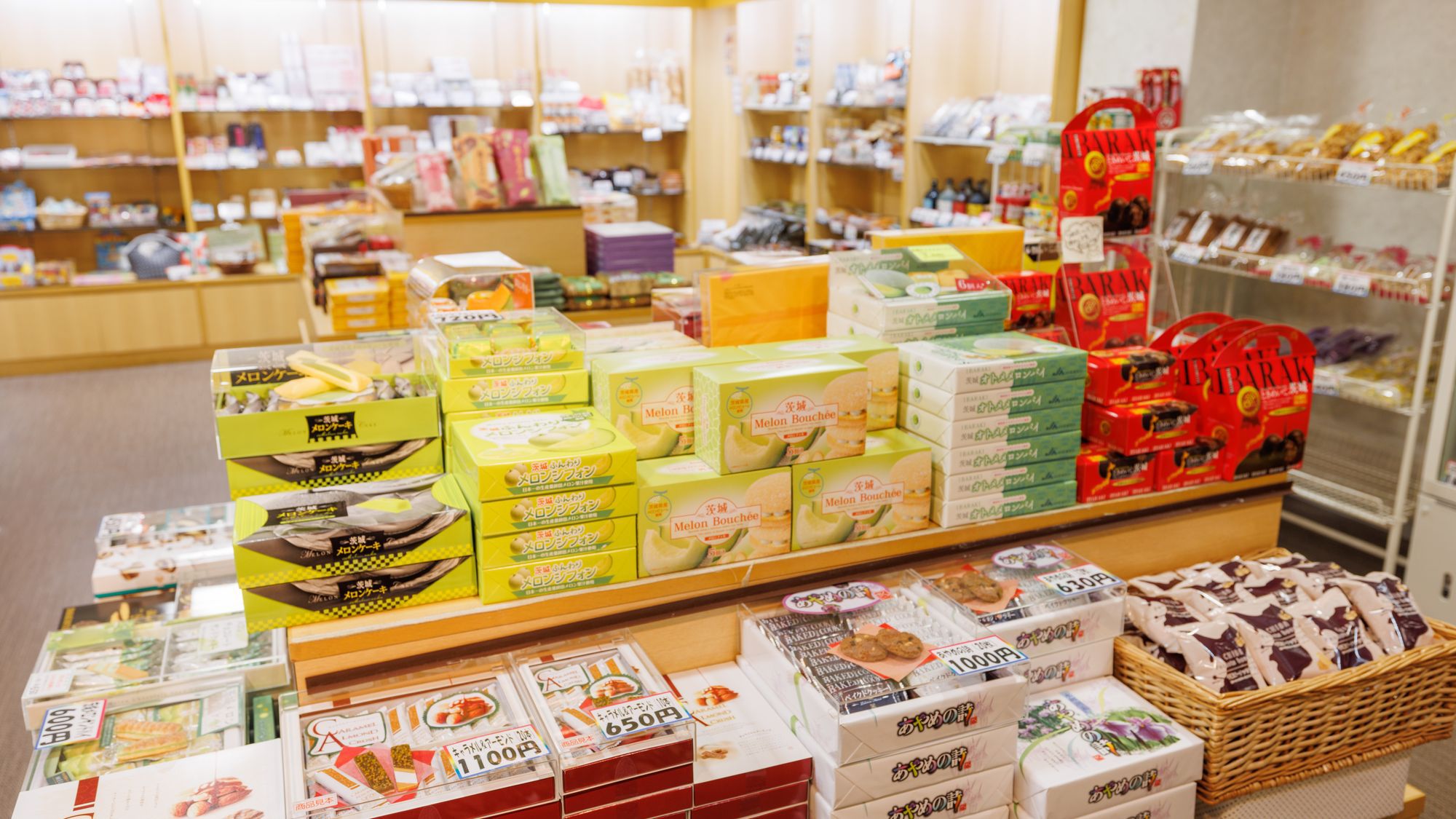 大浴場から眺めるレイクビューで癒される♪ビジネスにも！レジャーにもおすすめ「素泊りプラン」