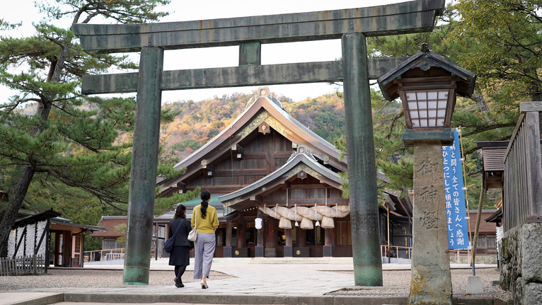 【夕食18:00】【観光体験付き】〜出雲大社の歩き方〜ガイドが案内：八百万の神々が集う出雲大社参拝