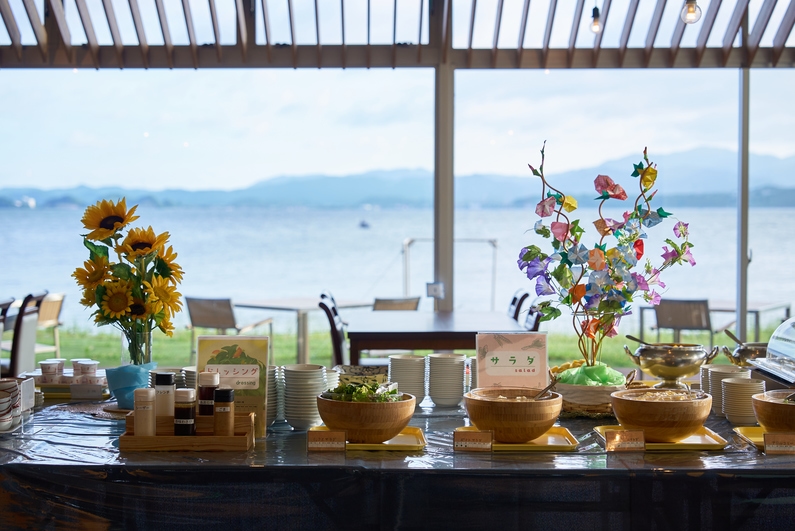 【食事は19:30から】期間限定スペシャルバイキングディナー