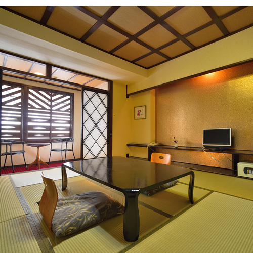 ■Japanese-style room (example of a guest room)/Please relax in a room with the faint scent of tatami mats.