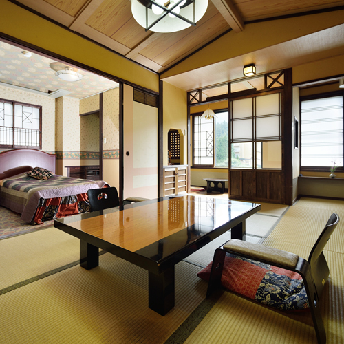 ■Retro Japanese-Western Room (Example) / -An Invitation to Romance- A Meiji-style room that evokes a longing for times gone by.