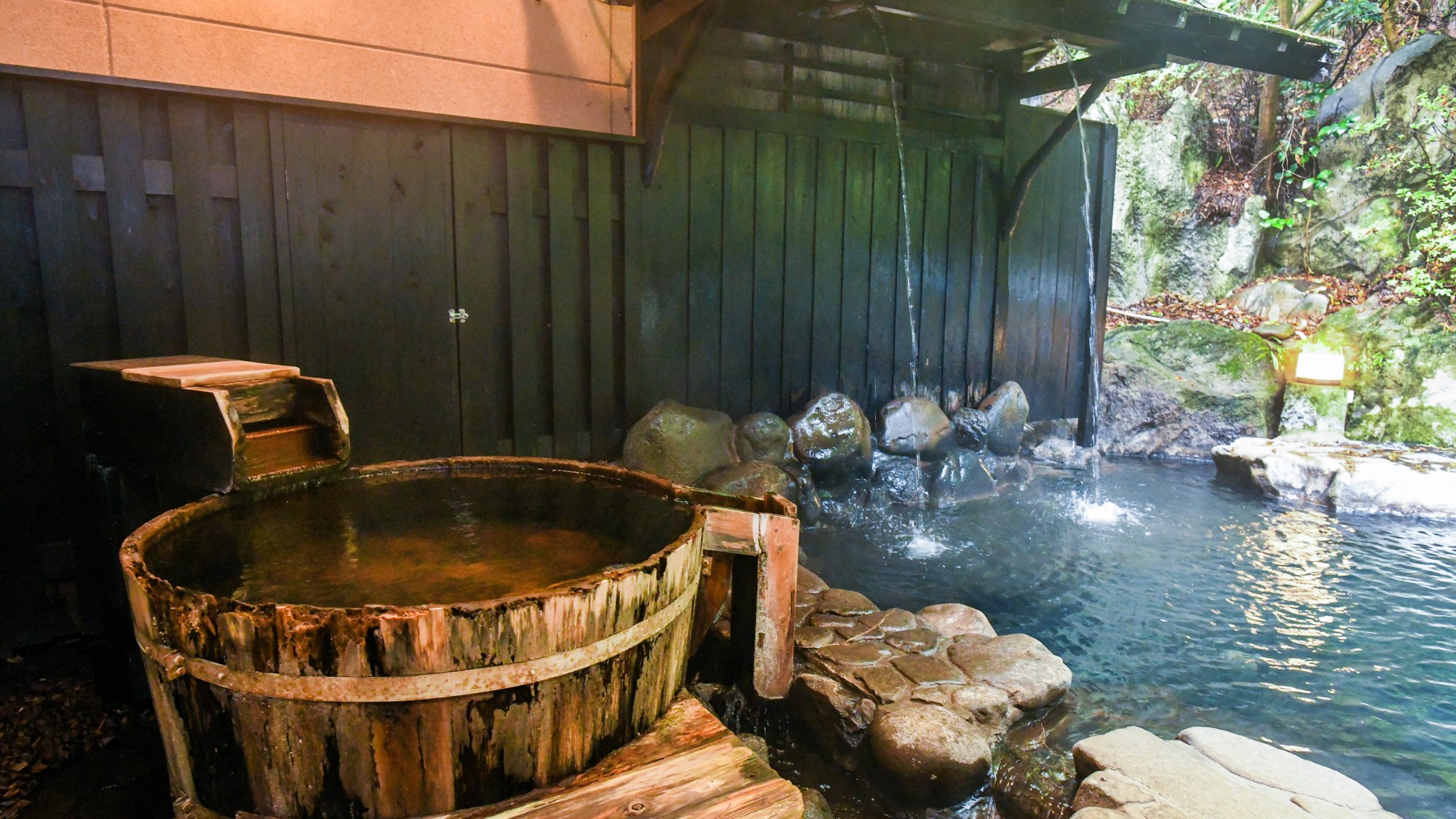 【悠久の湯】庭園露天風呂