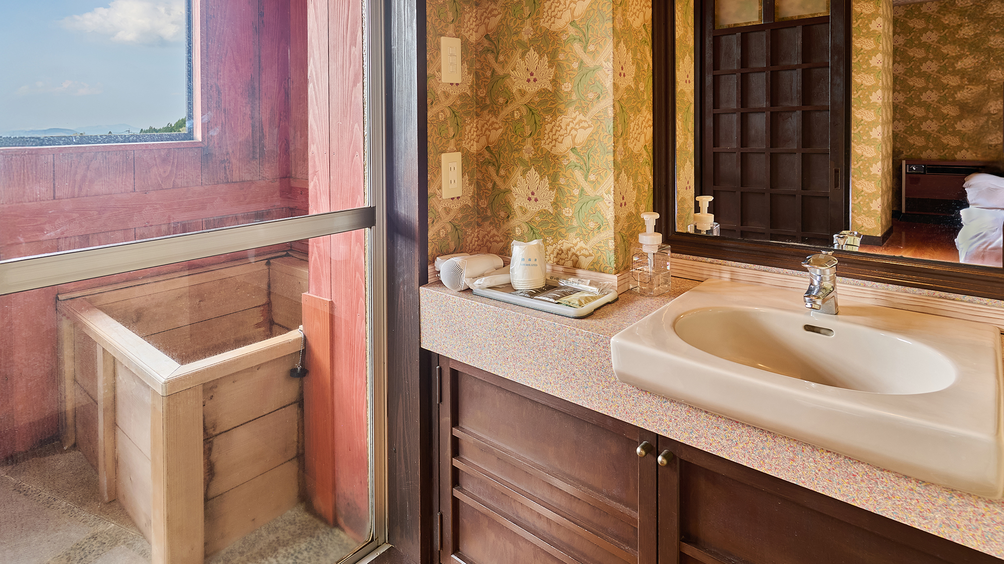 半露天風呂付和洋室