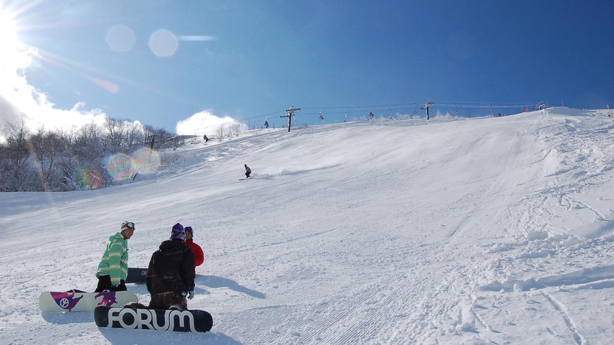 【車山高原SKYPARKスキー場】スノボも滑りやすい広々したゲレンデ