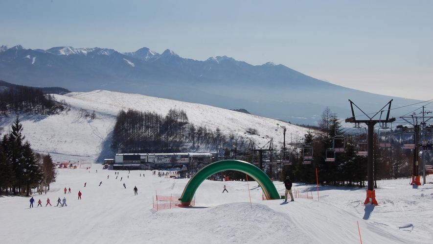 【車山高原SKYPARKスキー場】山々の景色を楽しみながら