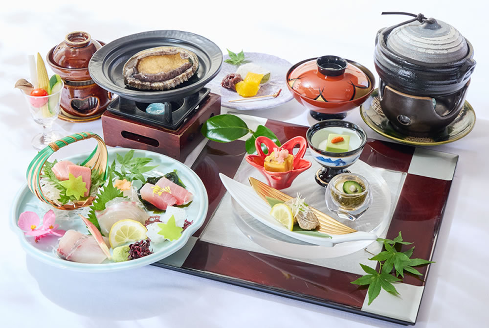 【夏期限定】夏こそ味わいたい　アワビ陶板焼き＆涼味を添えたお造り会席プラン