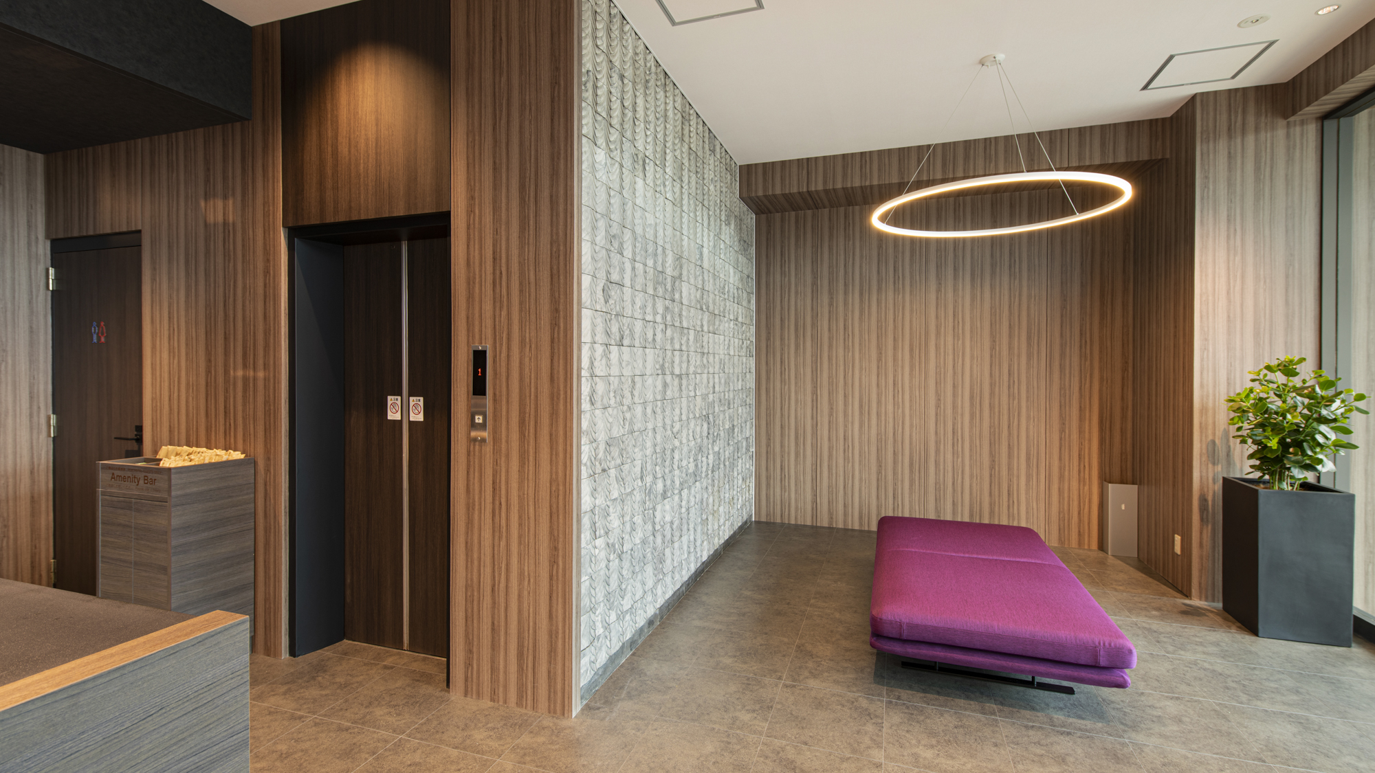 【設備】2026年2月にリニューアルしたモダンなロビー