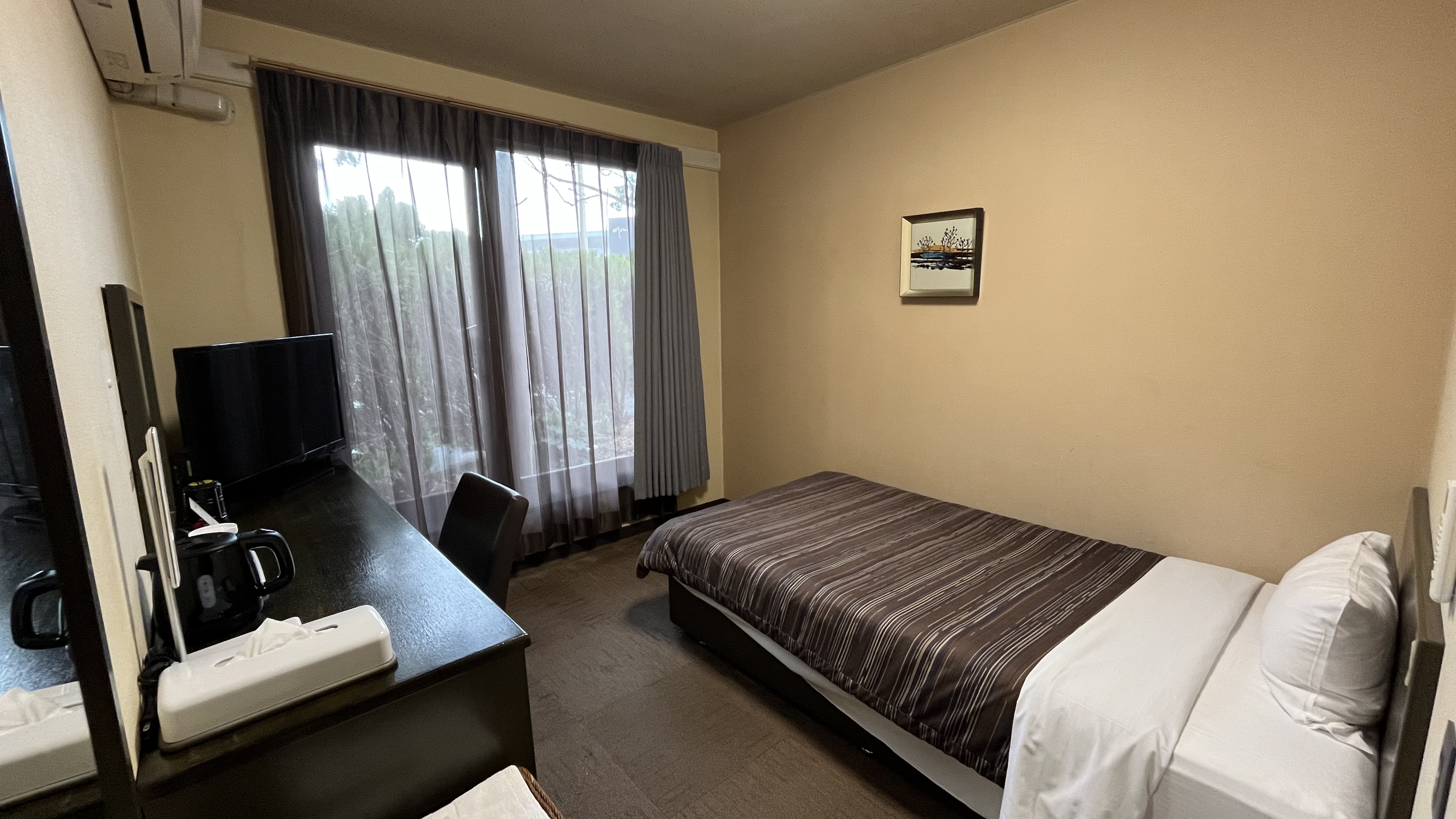 【コートヤード：男性専用ホテル】 アウトバスシングルルーム