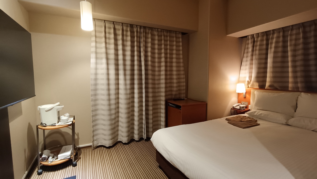 コーナーダブルルーム