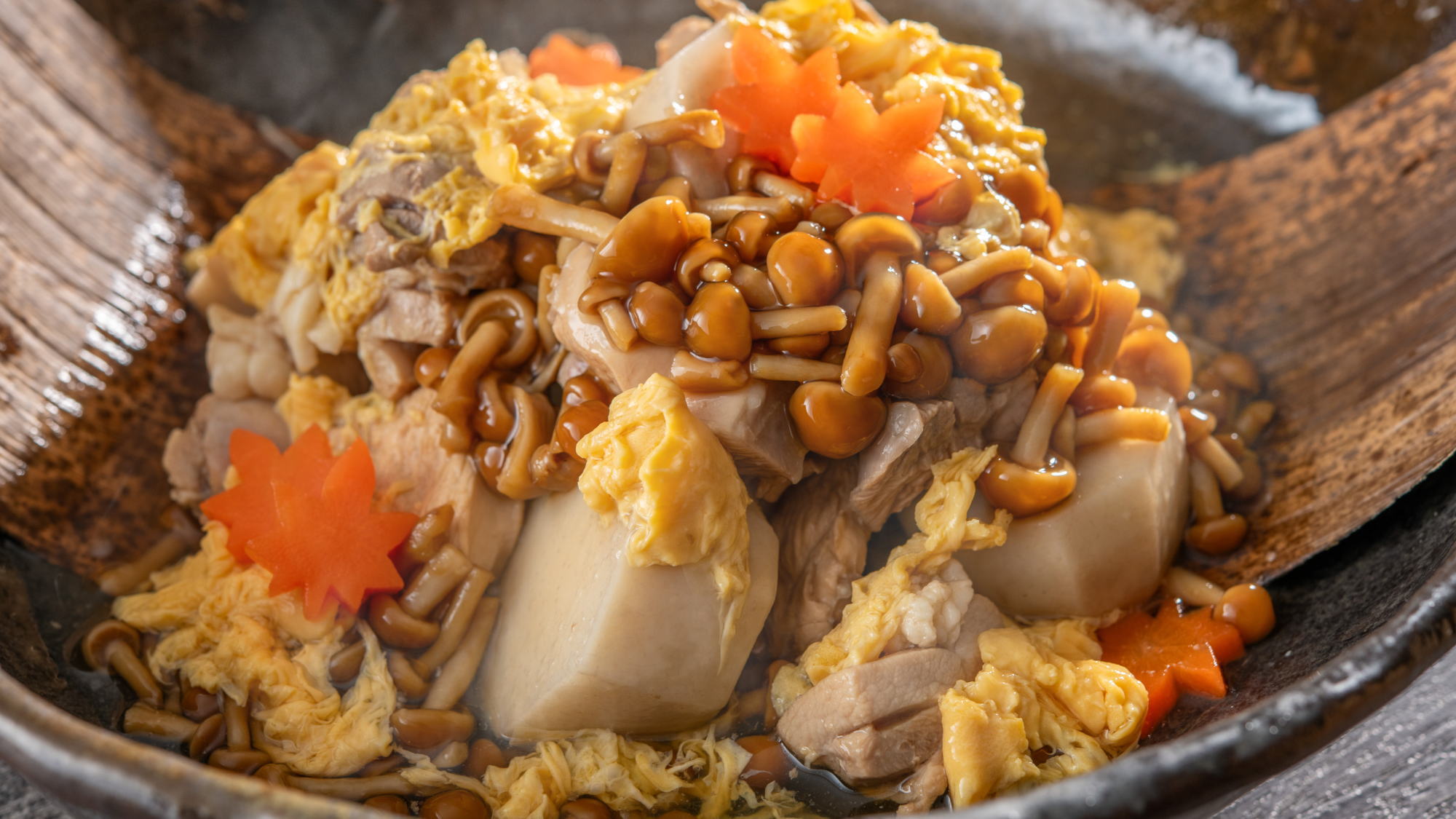 【秋メニュー】比内地鶏と芋の子の親子煮