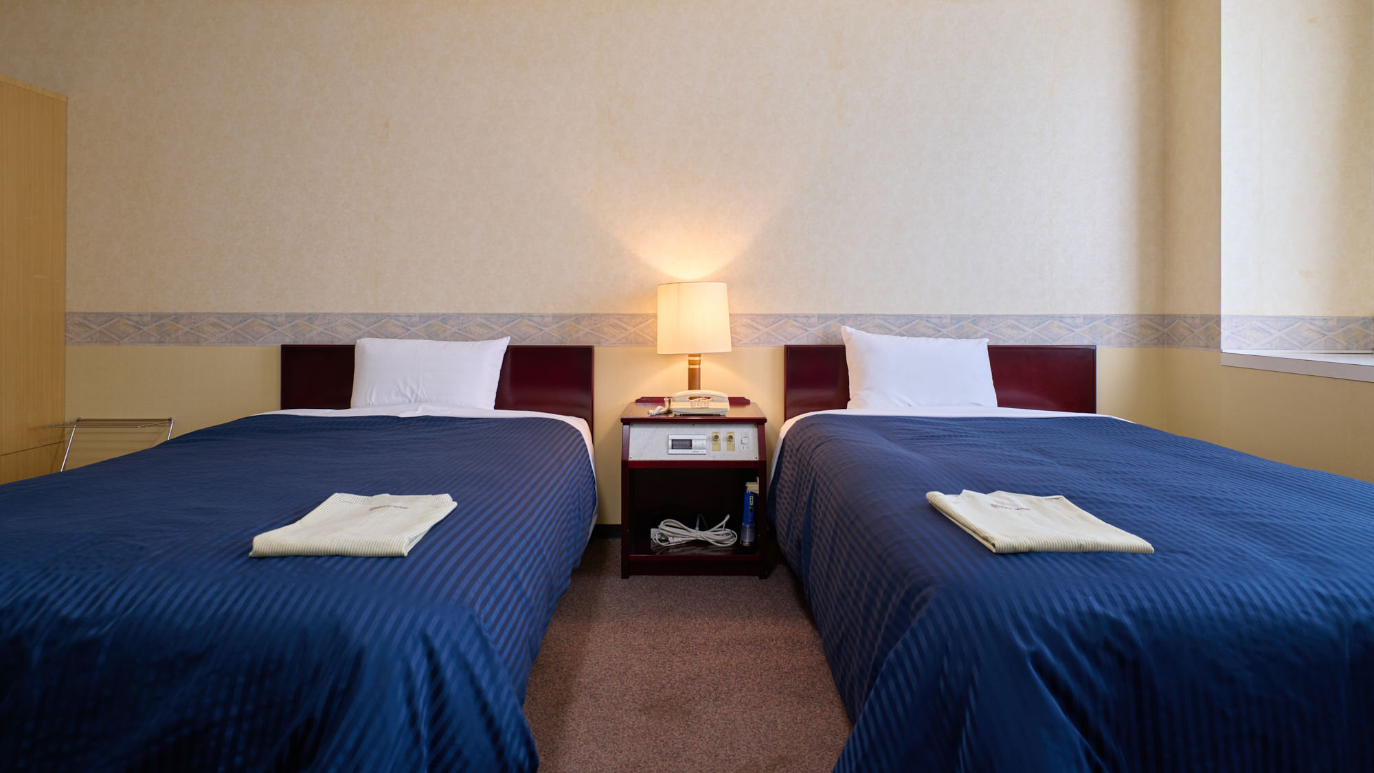 ツインB★36平米■Wi-Fi接続無料