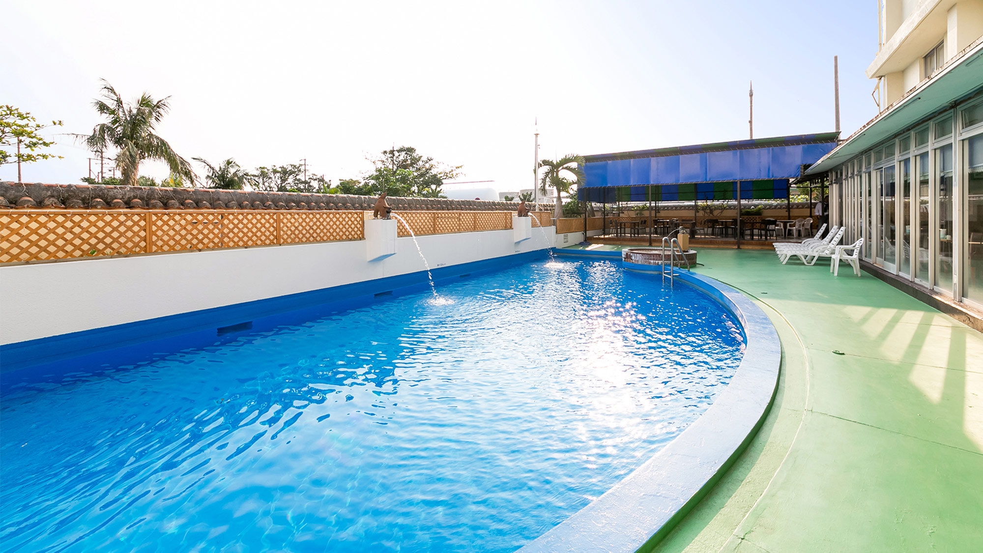 ＜美ら花ステイプラン＞【美崎館】　離島ターミナル＆バスターミナル目の前の好立地！（素泊り）