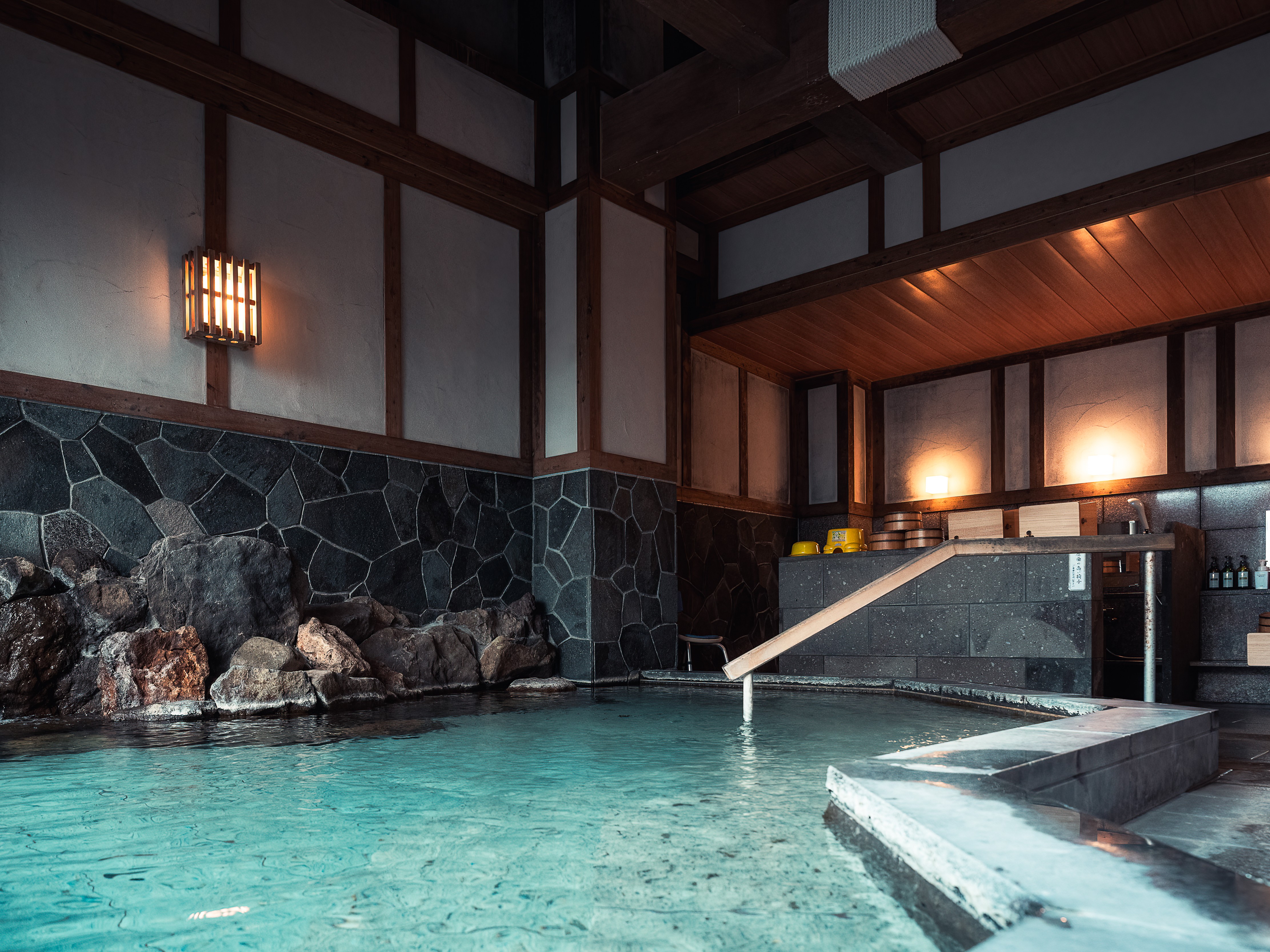岩の湯　内風呂