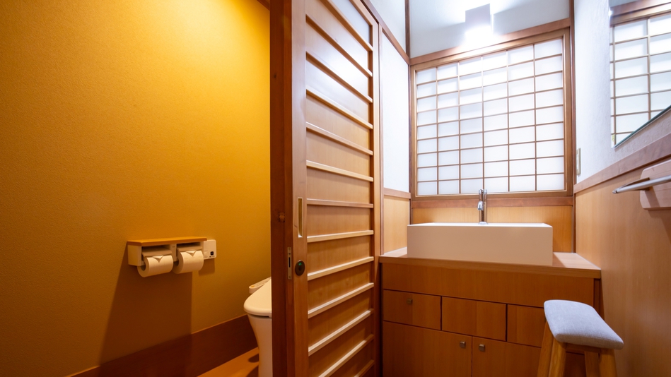 *【部屋一例/10畳和室白馬(2階)】2024年2月に洗面台とトイレをリニューアルしました。