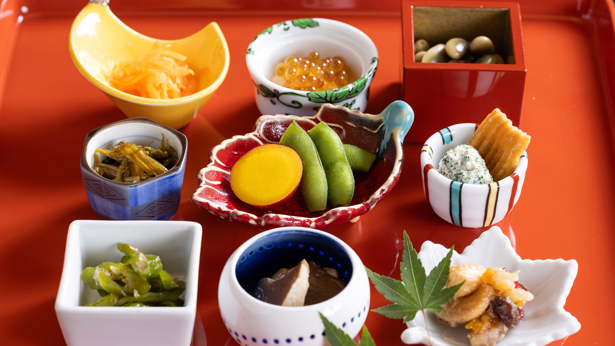 【年末年始】基本プラン●掛け流し貸切風呂無料＆朝夕お部屋食　プライベート空間で寛ぐお籠もり温泉旅