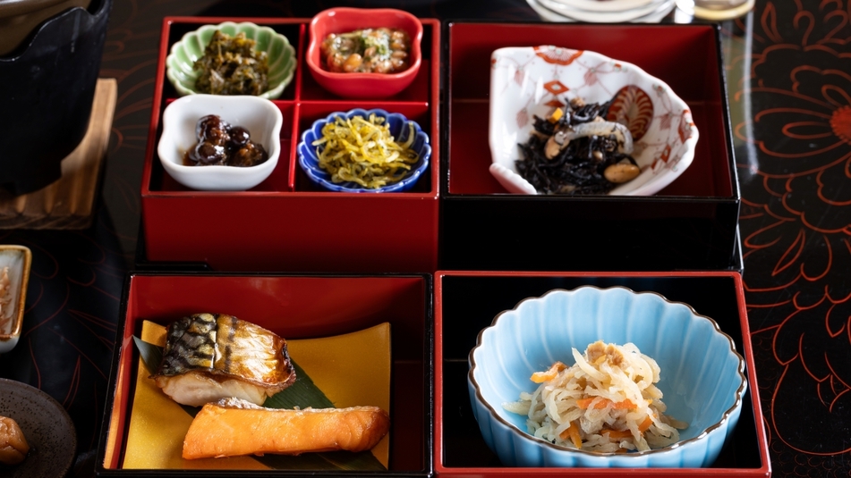 【一人旅2食付】お部屋食でいただく新和食　無料の源泉かけ流し貸切風呂で気ままにおひとりさまを満喫