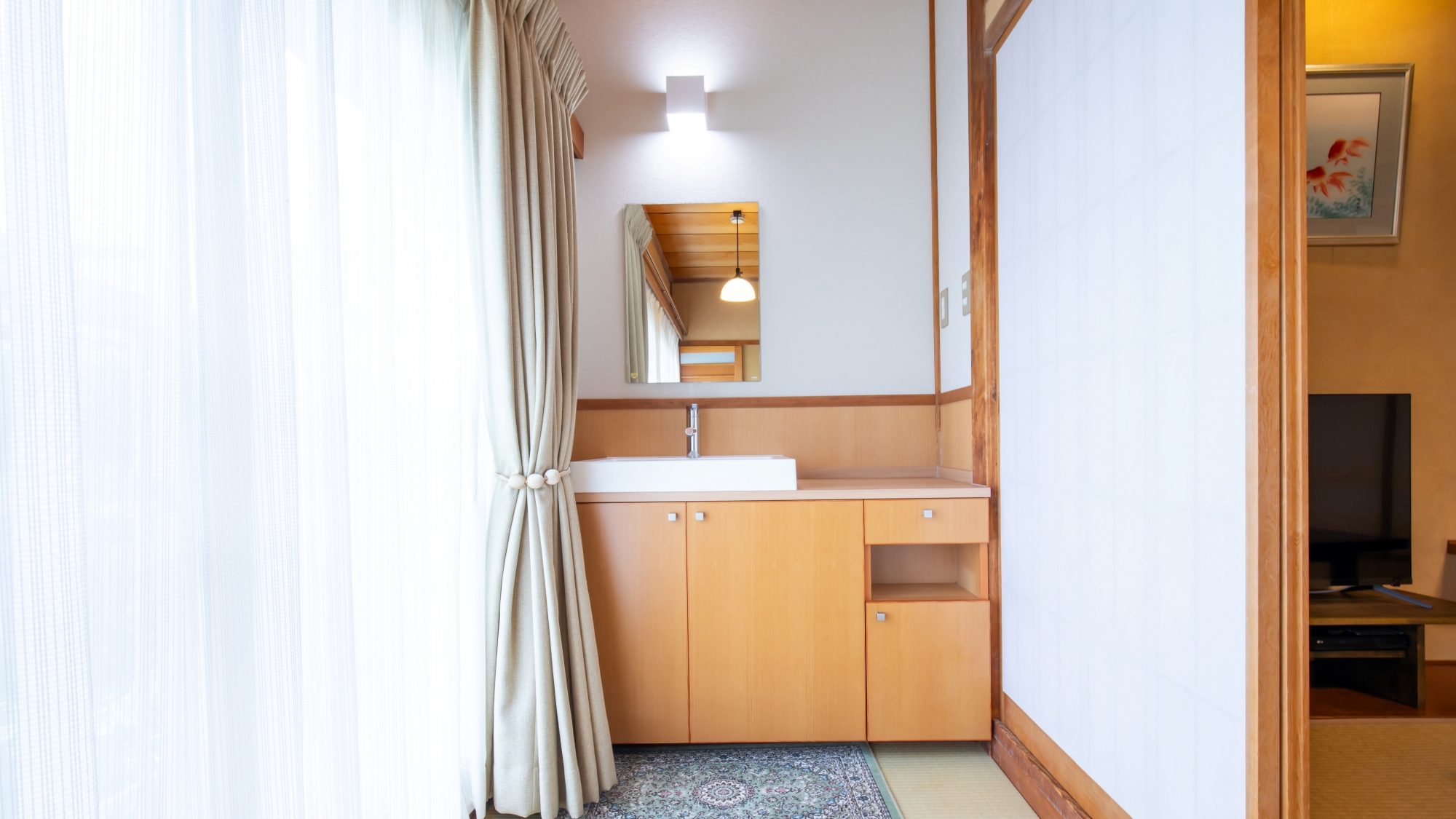 *【部屋一例／8畳和室穂高（2階）】2024年2月に洗面台とトイレをリニューアルしました。