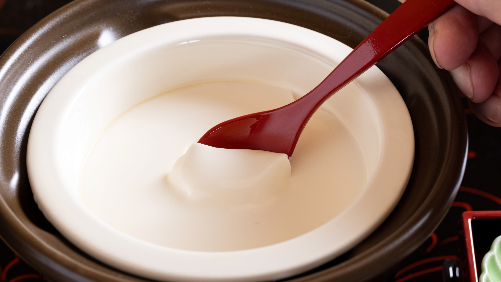 *【朝食一例】目の前で出来上がるお豆腐は甘く、濃厚でそのままでも美味しいです。