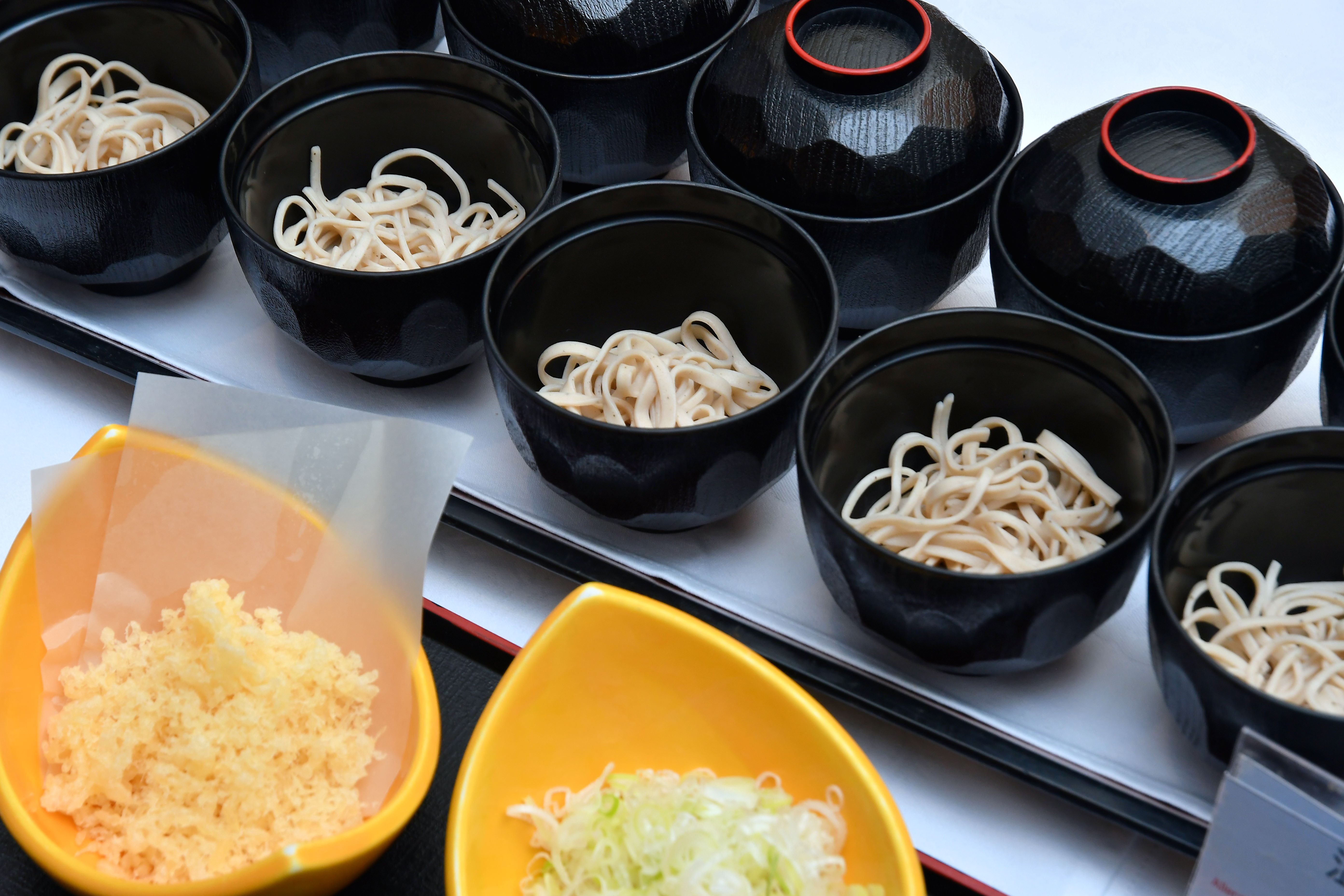 朝食バイキング（うどん・そば・茶そば日替わりでご用意します）