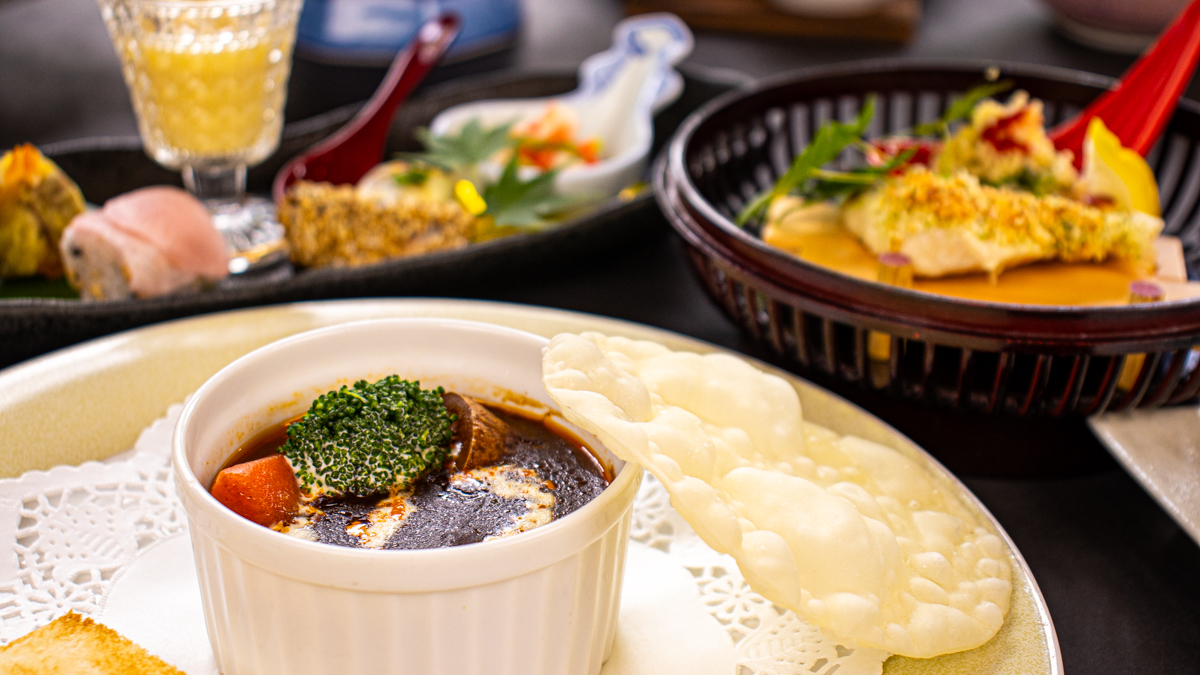 2026年7月8月《お献立一例》伝統の「ビーフシチュー」他、初夏を彩る食材をふんだんに使用しております♪