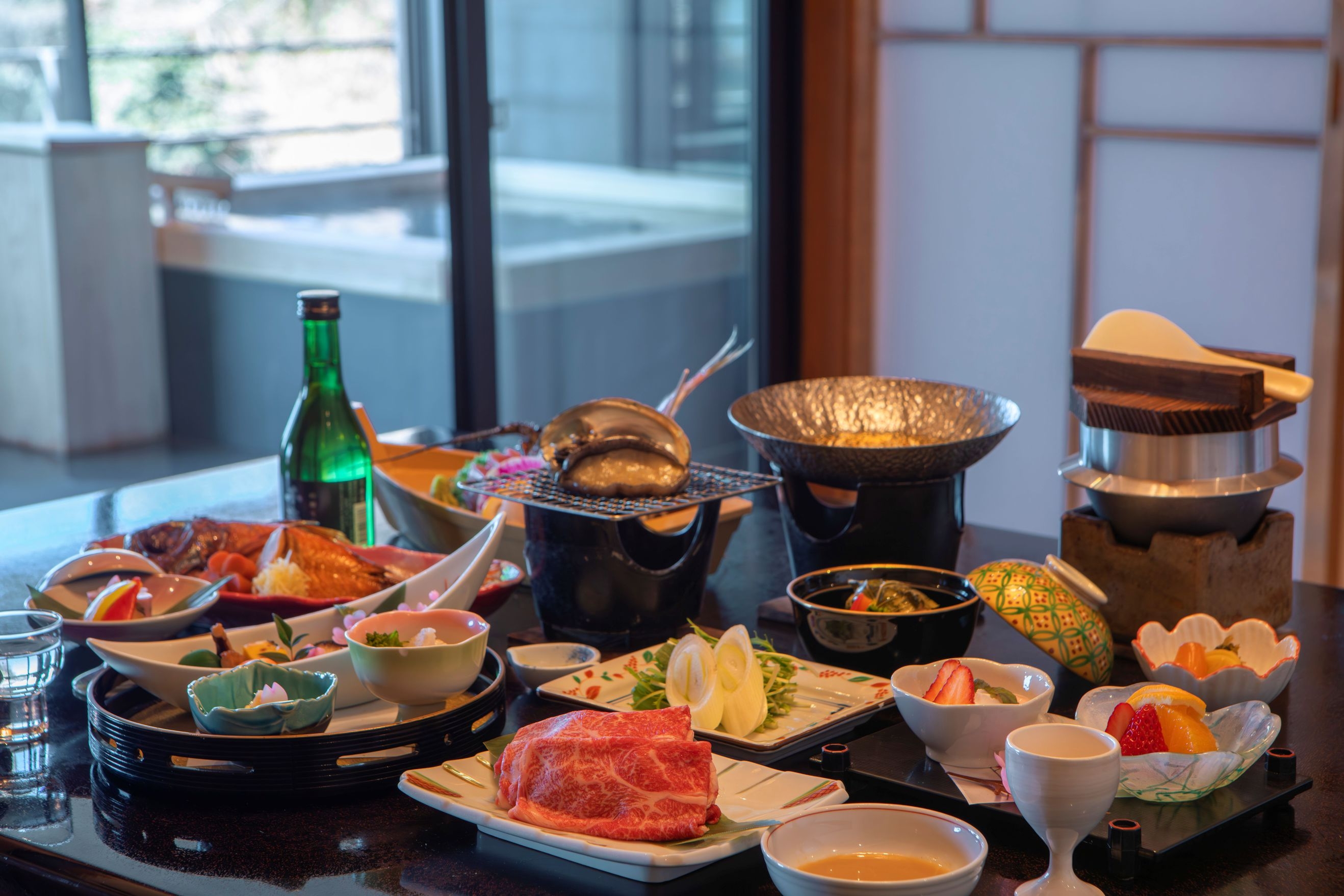 《当館一番人気》迷ったらコレ★鮑の踊り焼き・金目鯛の煮付け・季節の地魚刺身｜貸切露天風呂無料