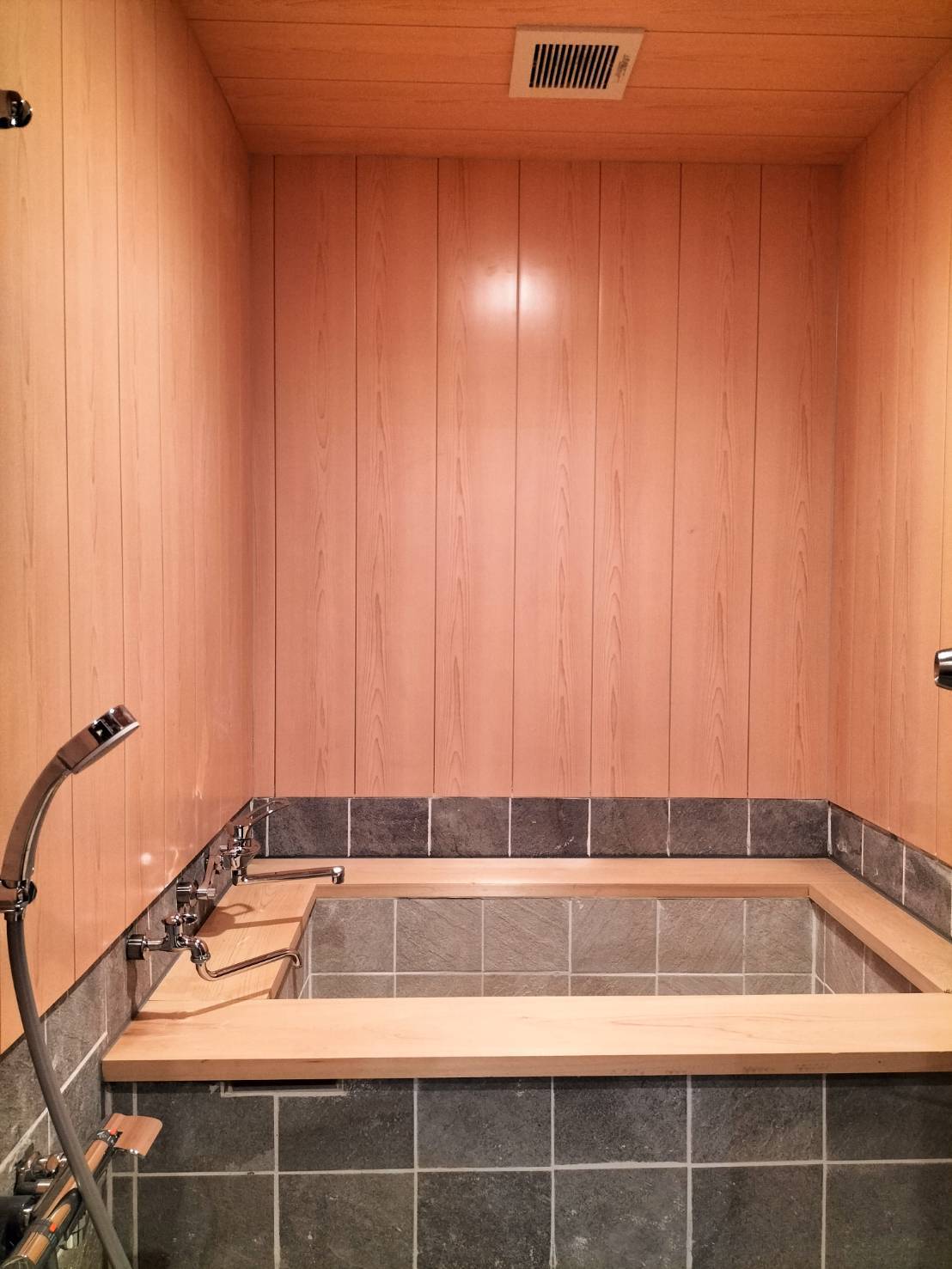 【2024年新装】海望める特別室〈和室10畳+洋室6畳+半露天風呂〉