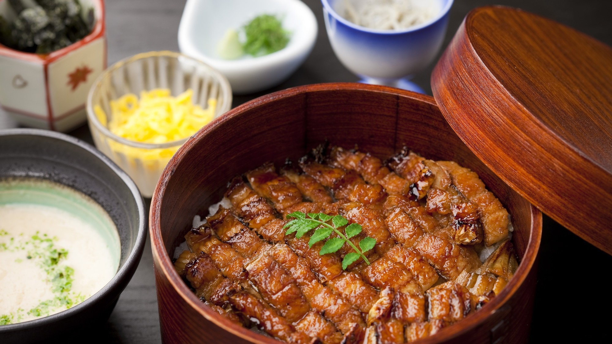 【食べんさい店グランプリ受賞】名物「穴子ひつまぶし」天然穴子を4種類の食べ方でご堪能（2食付き）