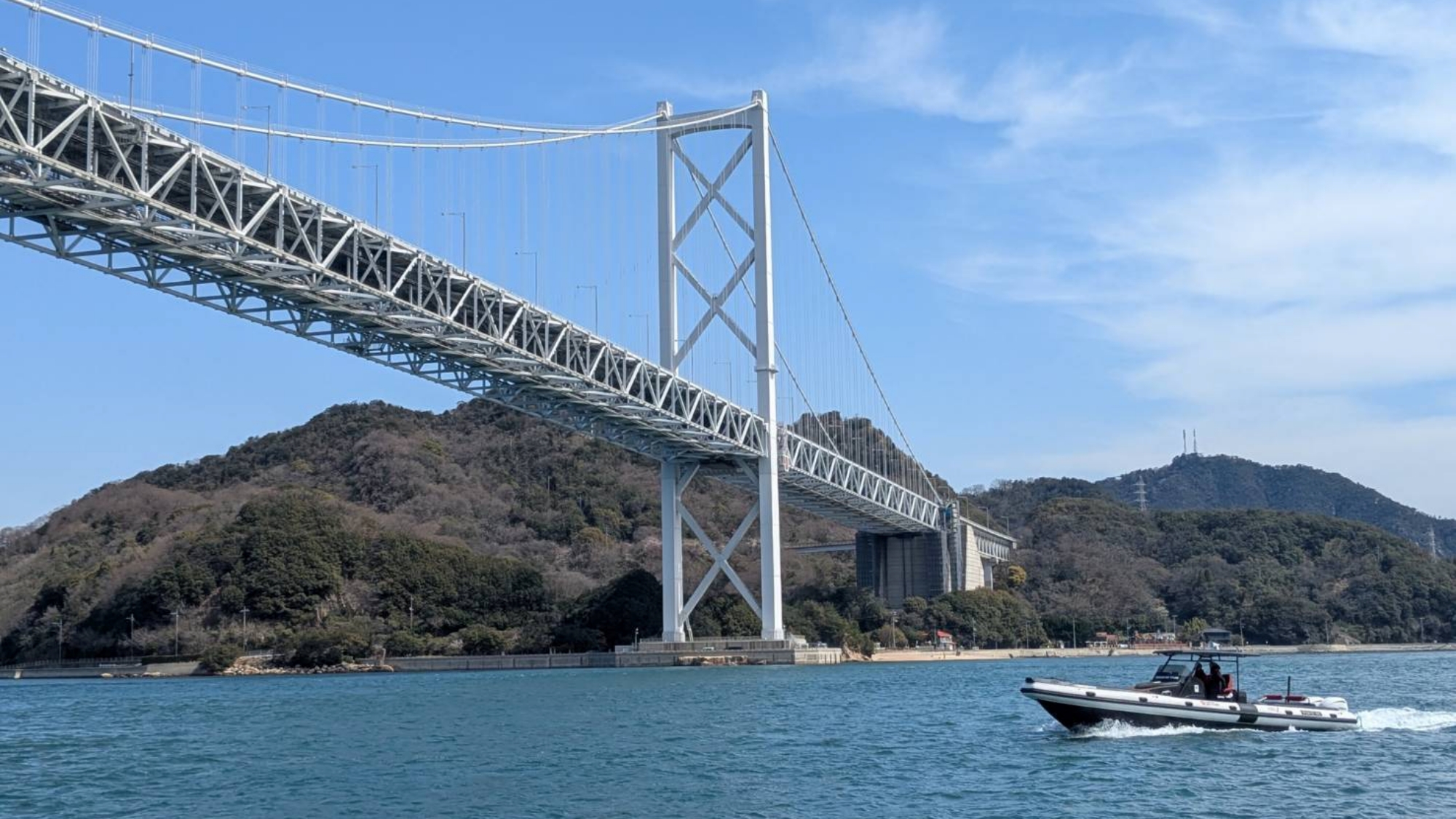 *【SUIGUN RIB TOURS】海からしか見ることのできない美しい景色をめぐるツアーです