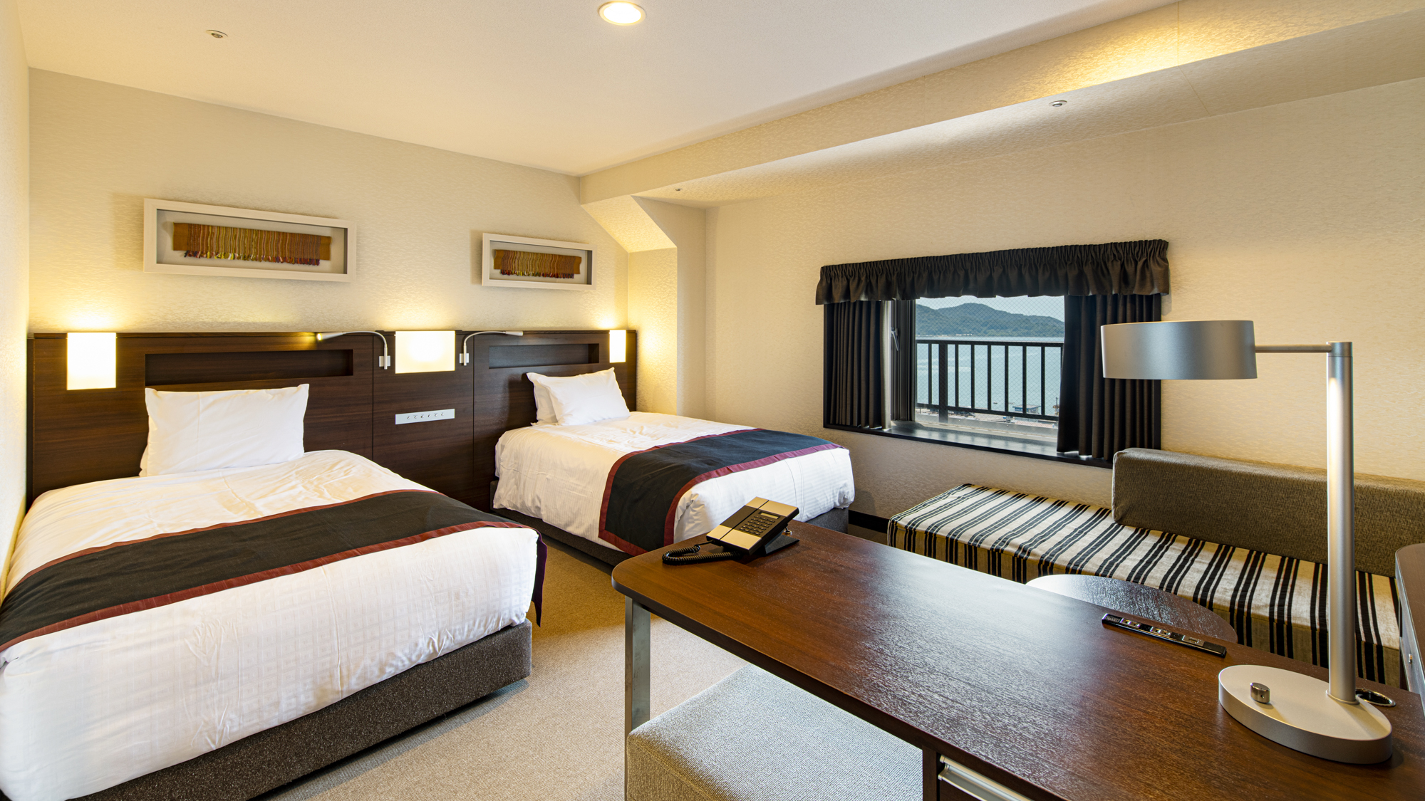 *「プレミア・キング・スイートルーム」寝室