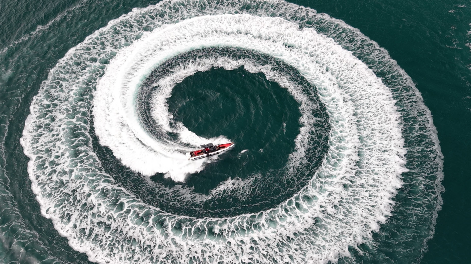 *【SUIGUN RIB TOURS】駆ける爽快感と船の機動力はRIBならではの体験