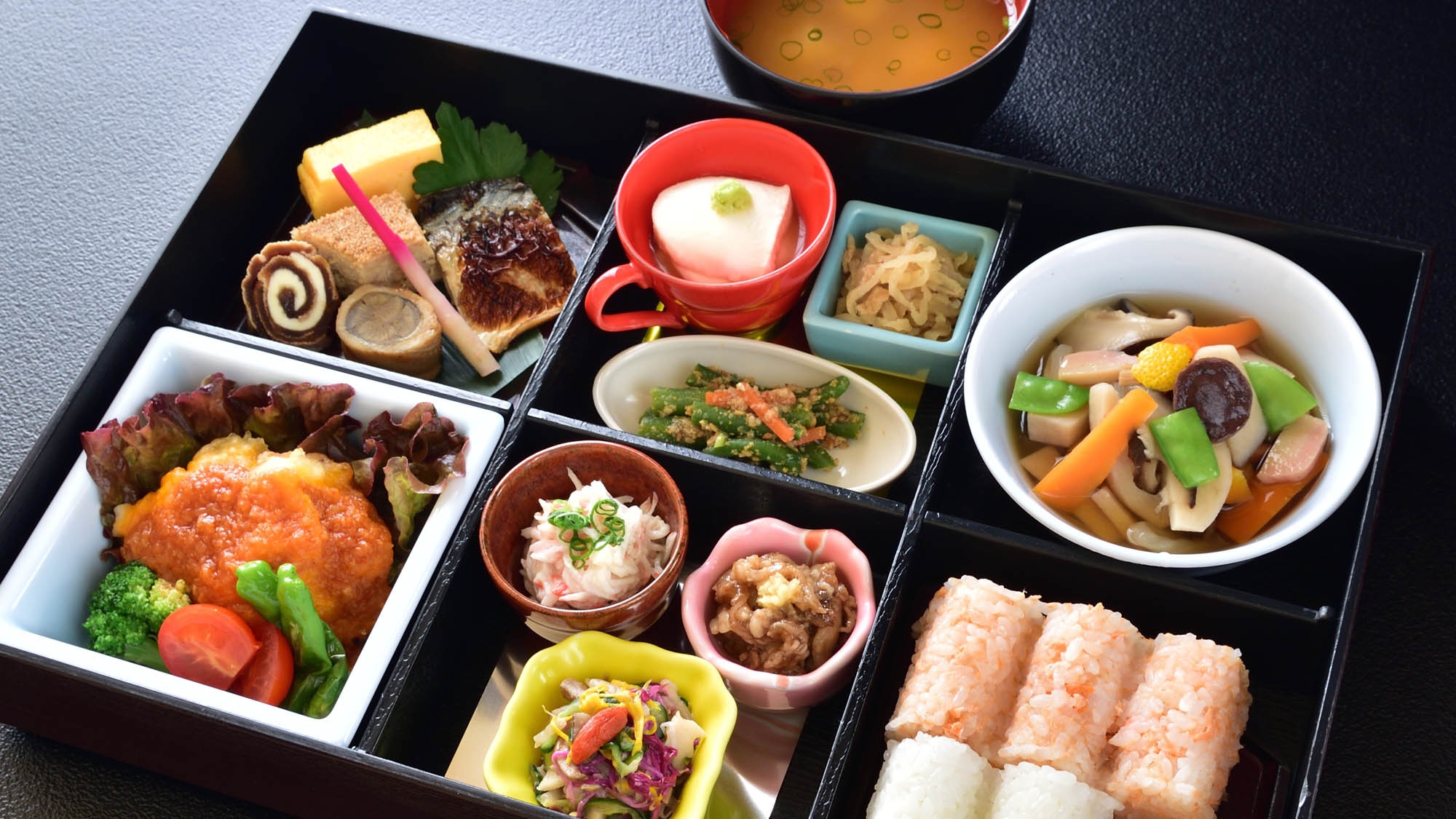 【お部屋なし】季節替わり「庭園弁当」とラジウム温泉でゆっくり長生館を満喫【予約販売】