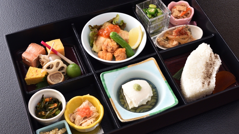 【お部屋なし】月替わり「庭園弁当」とラジウム温泉でゆっくり長生館を満喫【予約販売】