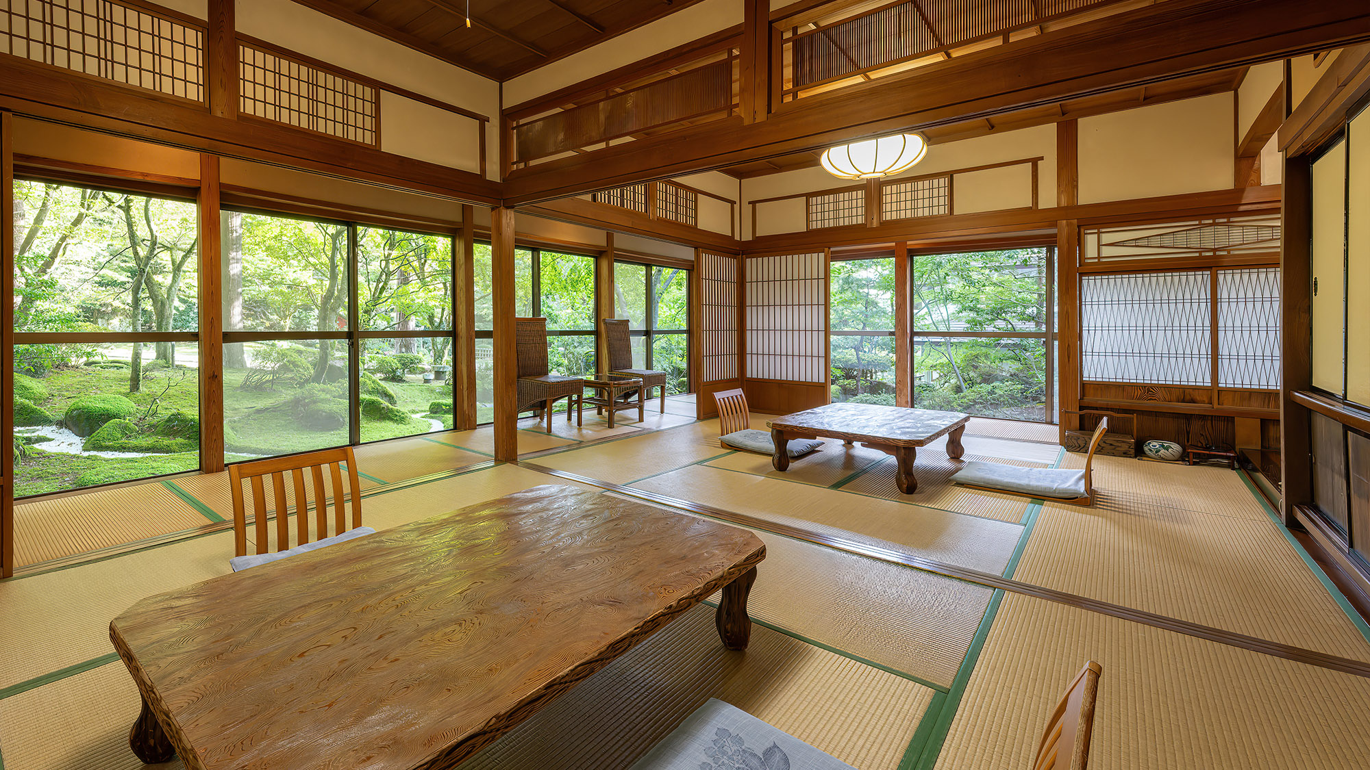 【離れ松涛亭】各階１６畳で広々とご利用いただけます。明治の上質な時を感じます。