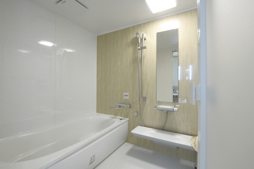 浜名湖を望む、ゆとりの和モダンユニバーサルルーム【15畳和ベット客室】