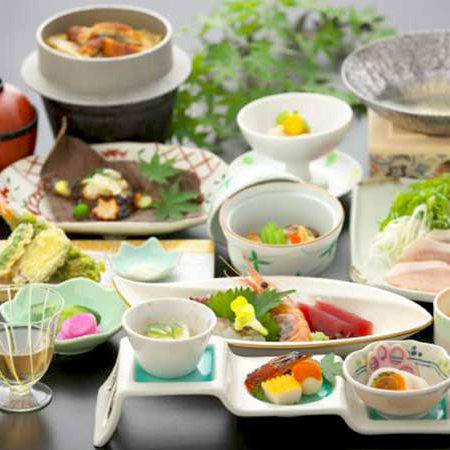 開華亭スタンダードの「鰻の釜飯」会席一例