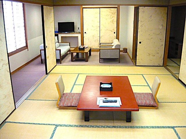 ひろびろ和室ファミリールーム【10名までOK！】三世代・グループ旅行に最適♪