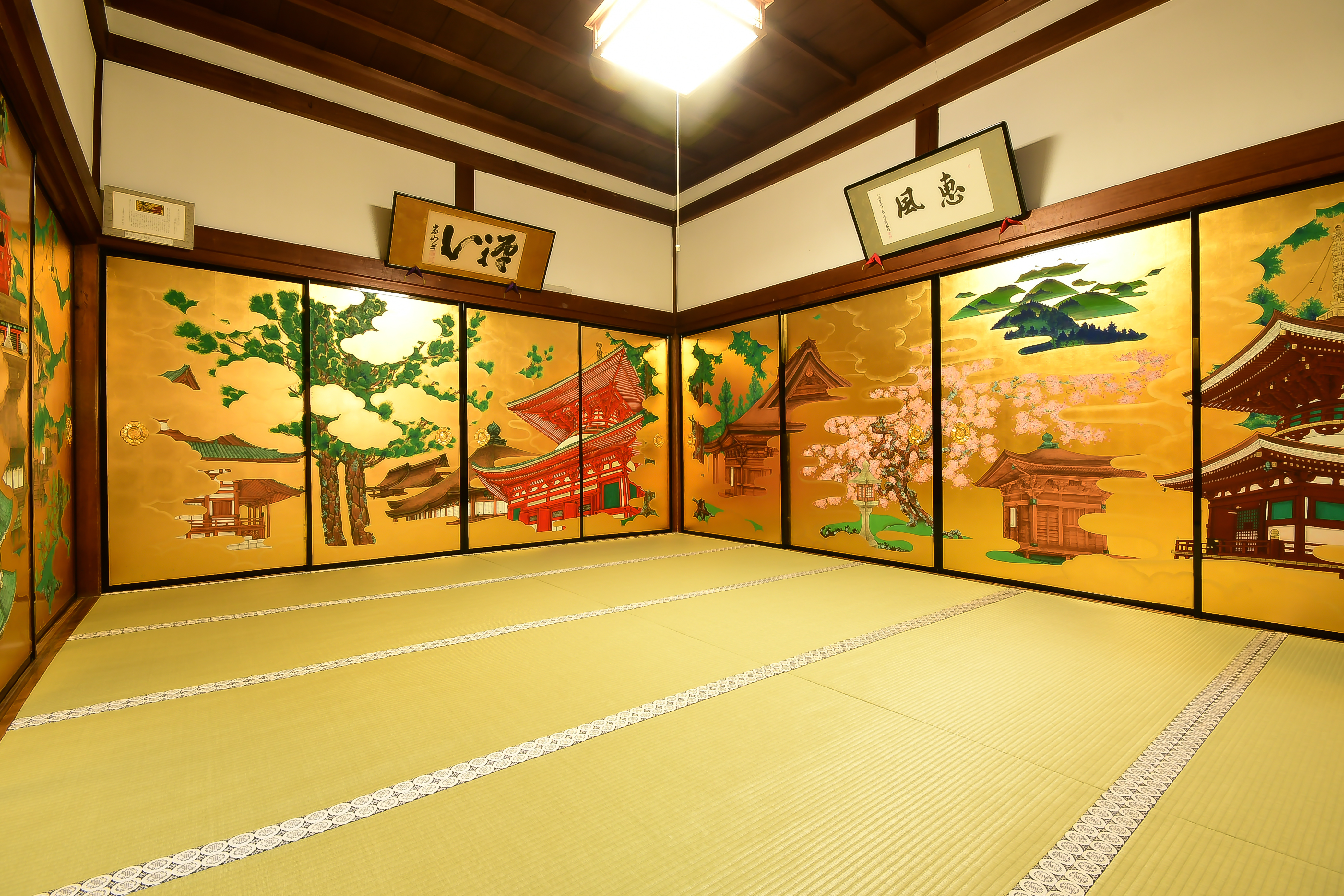 高野山を表した襖絵