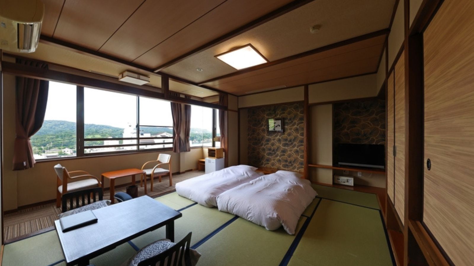 基本部屋／１０畳和室（和室イメージ※お部屋ごとでお部屋の形状が、若干異なります）